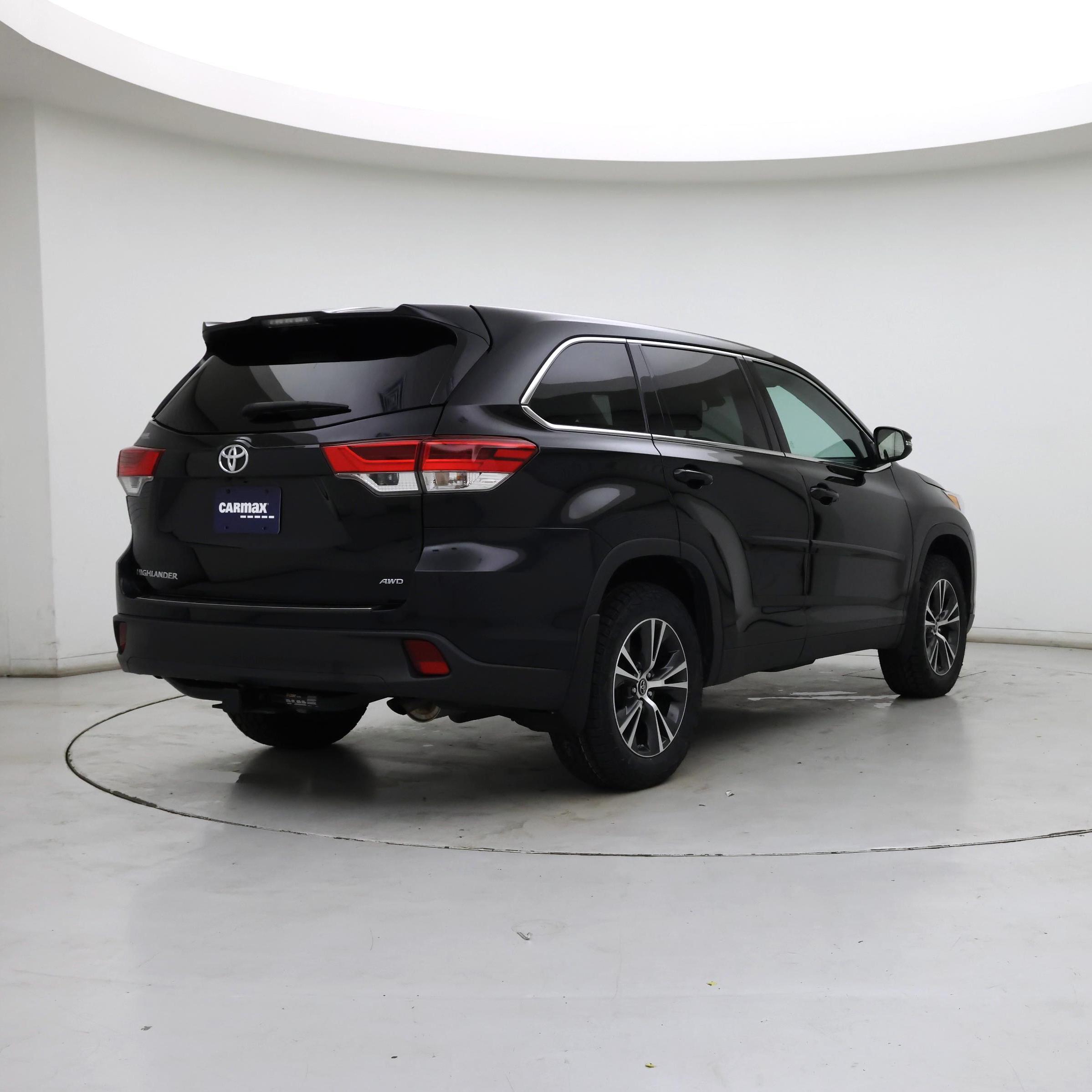 Thumbnail: 2019 Toyota Highlander - 8