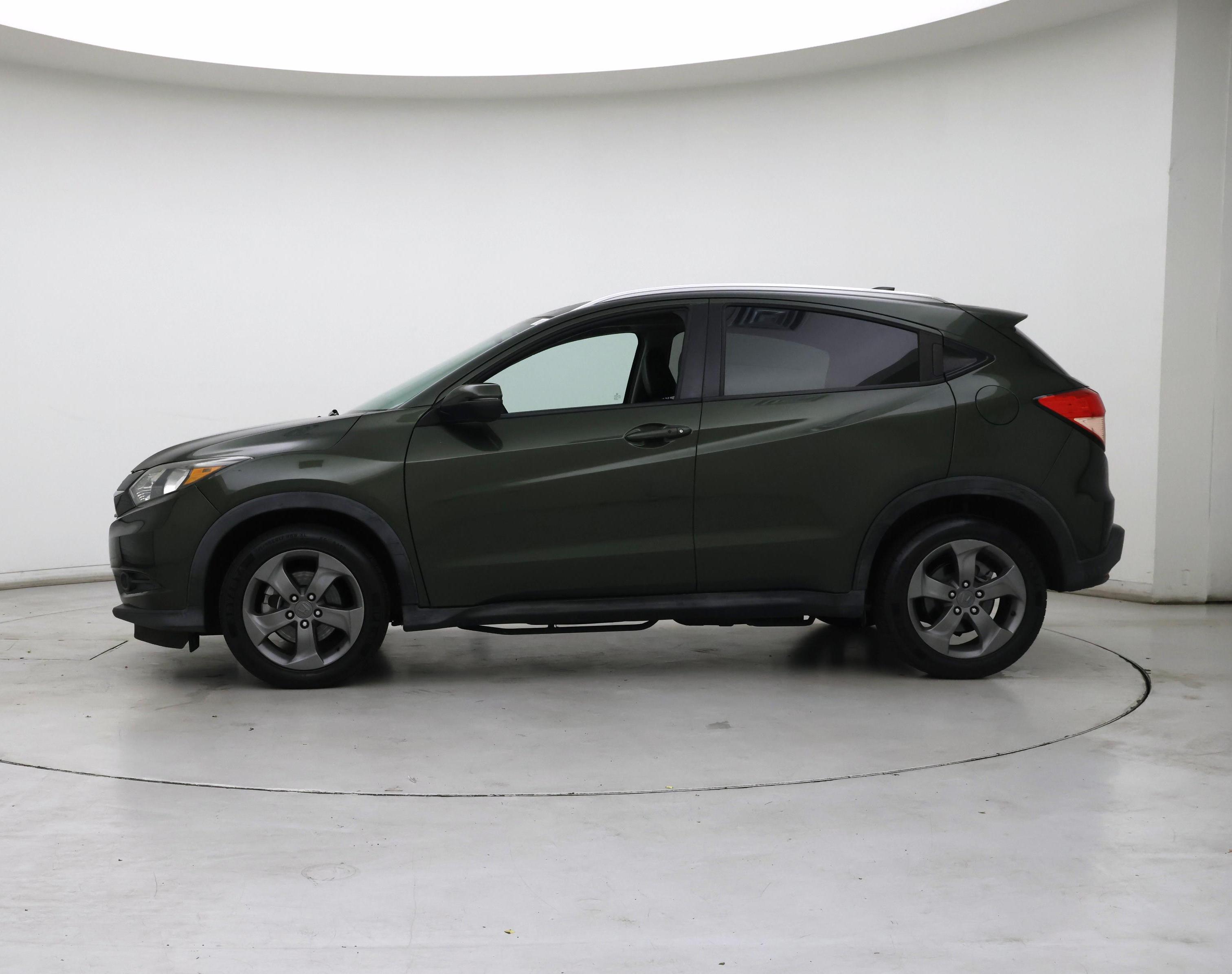 Thumbnail: 2016 Honda HR-V - 3