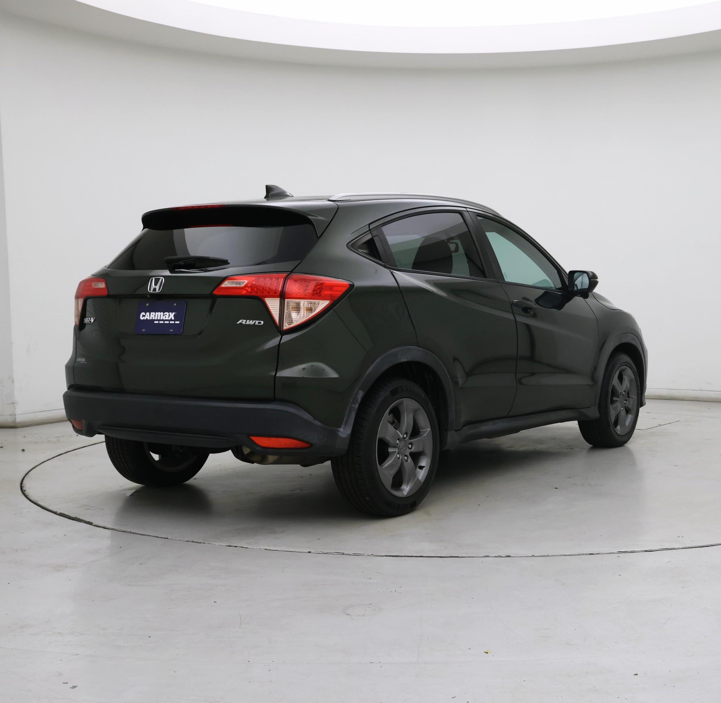 Thumbnail: 2016 Honda HR-V - 8