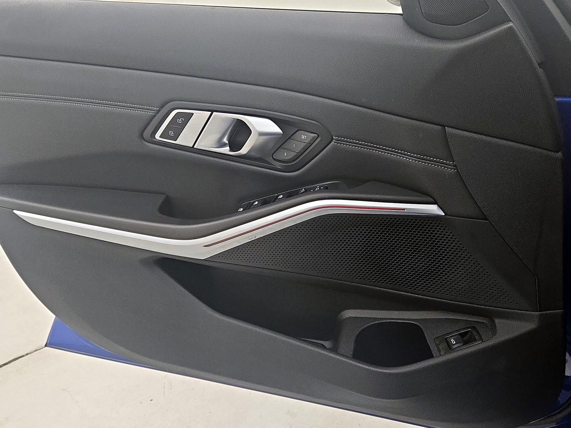 Thumbnail: 2020 BMW 3 Series - 12