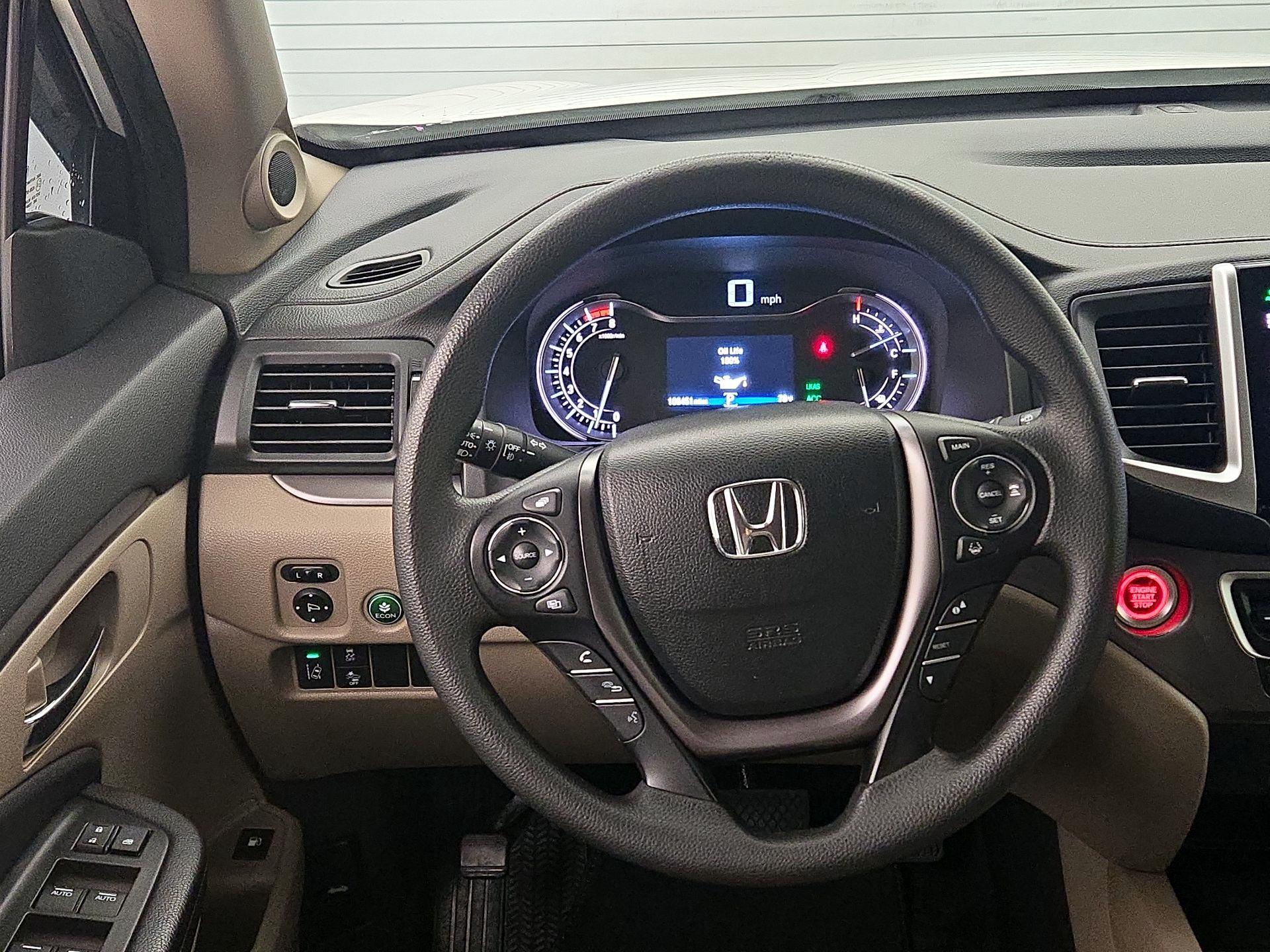 Thumbnail: 2016 Honda Pilot - 10