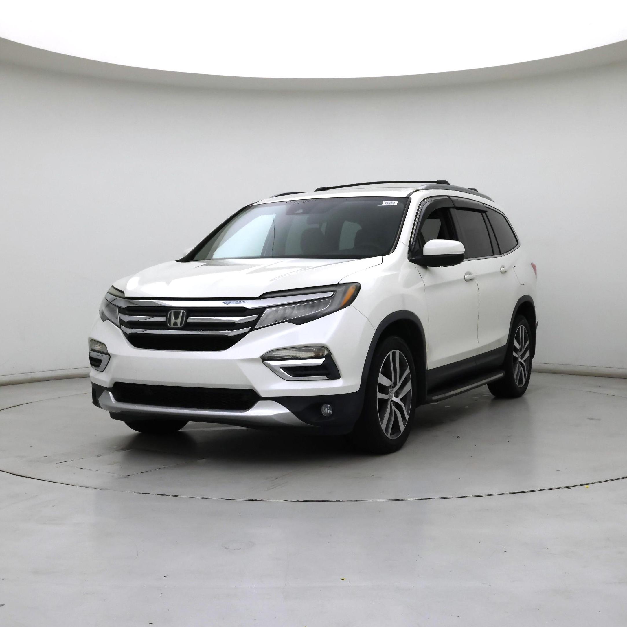 Thumbnail: 2016 Honda Pilot - 4
