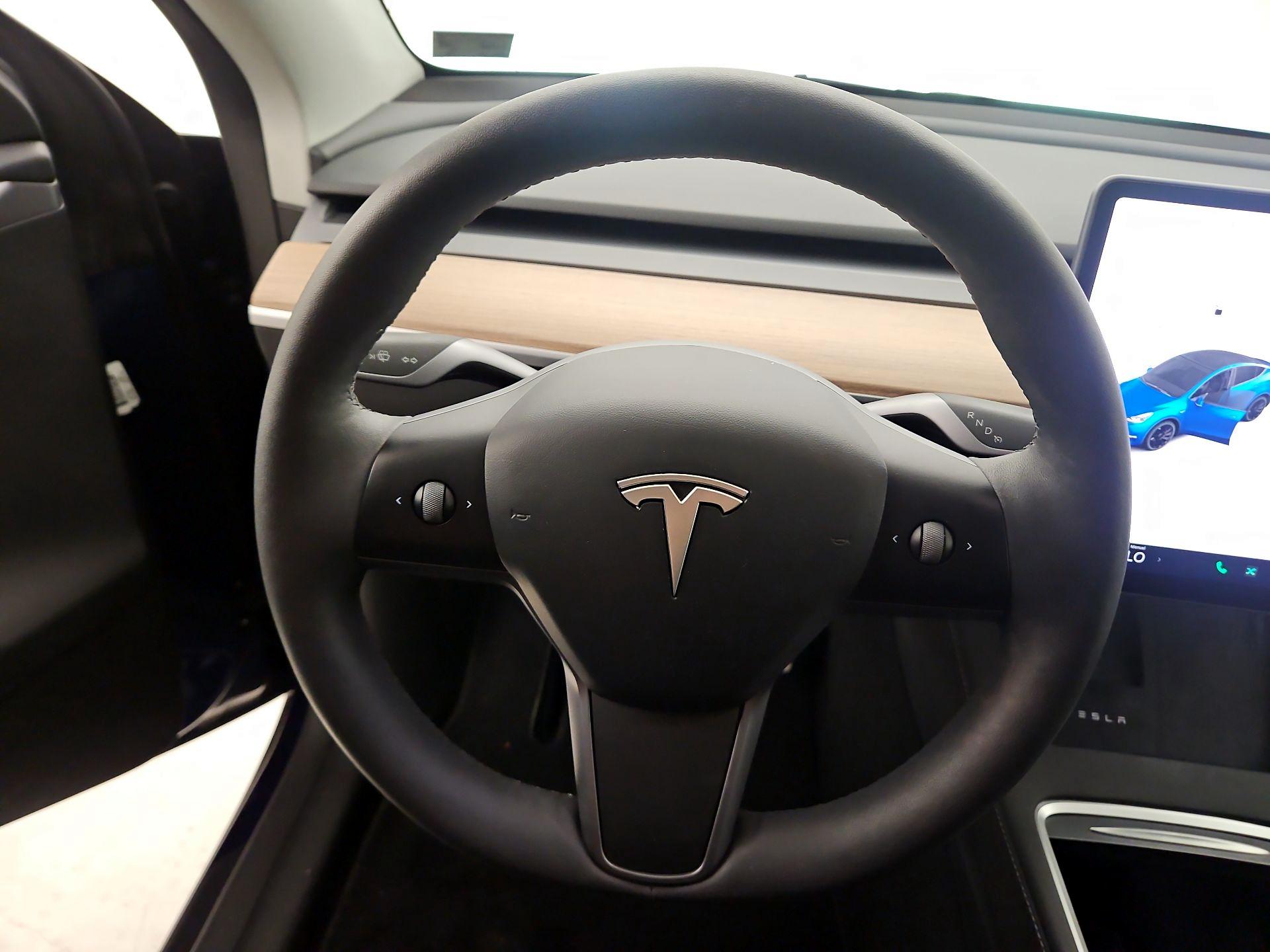 Thumbnail: 2023 Tesla Model Y - 10