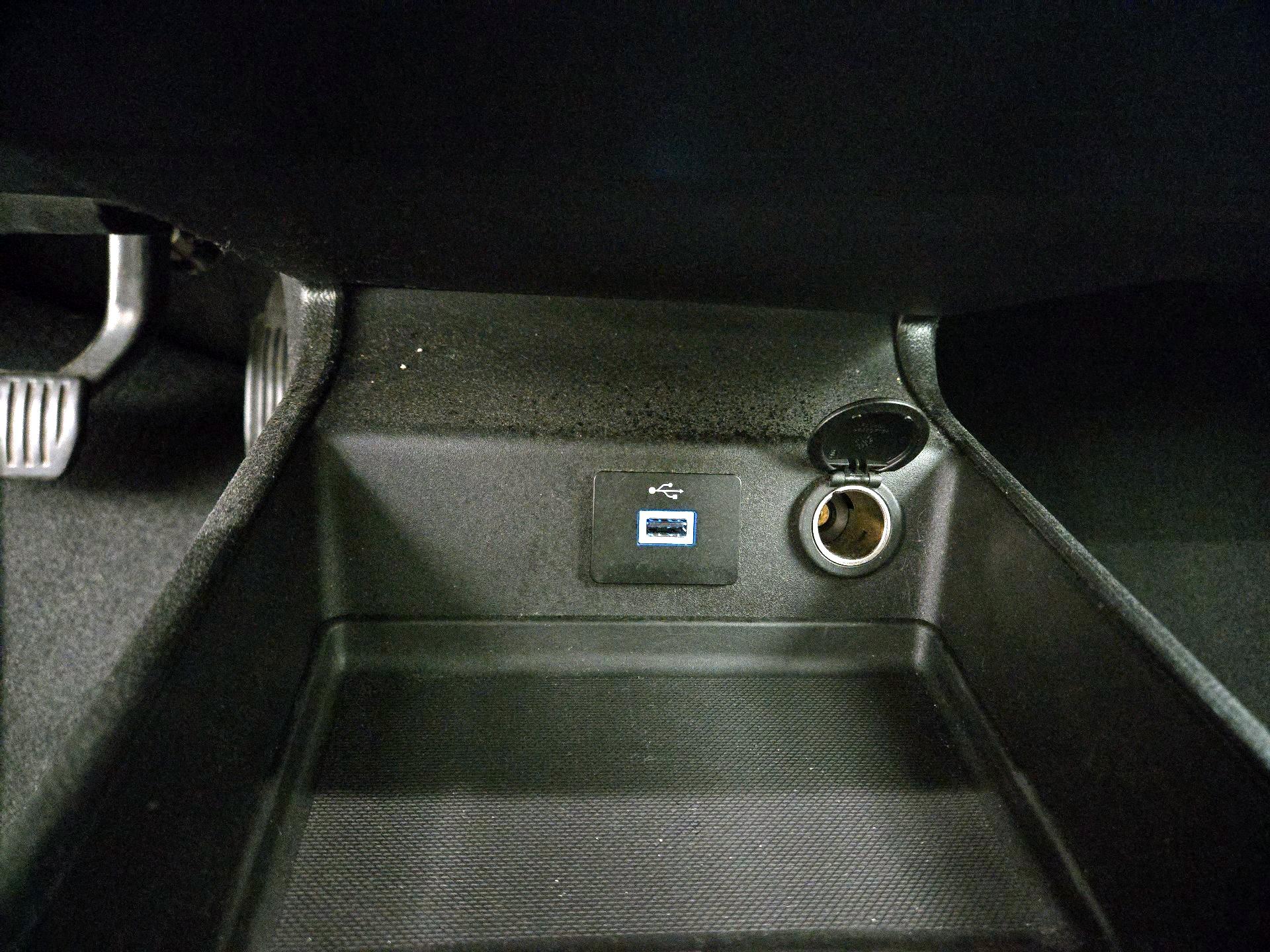 Thumbnail: 2018 Ford Fusion - 17