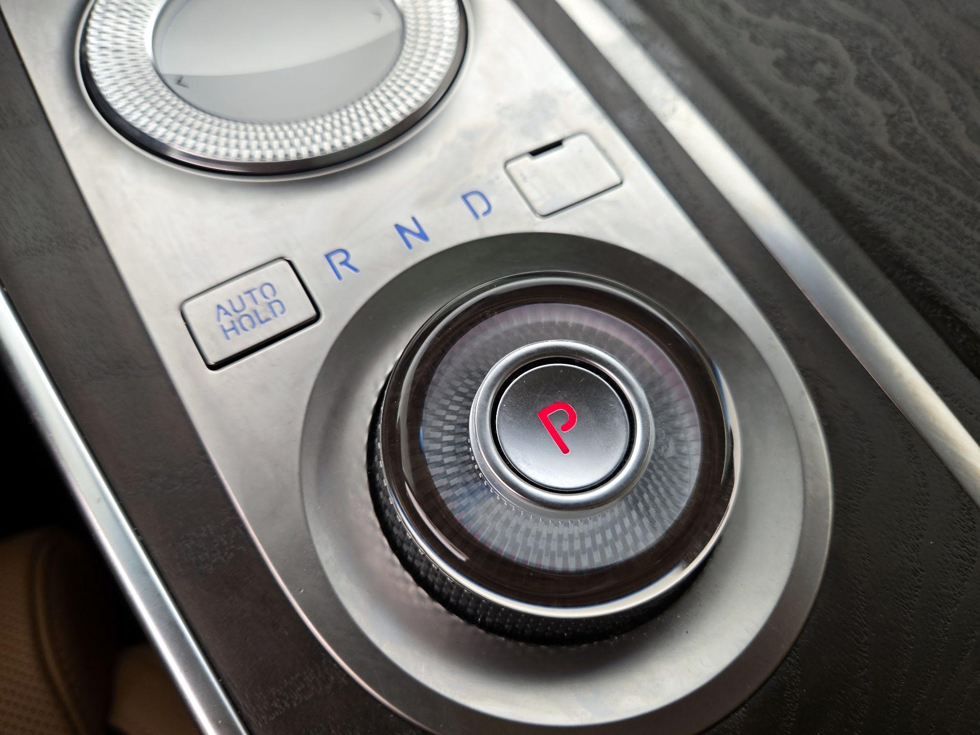 Thumbnail: 2021 Genesis GV80 - 18