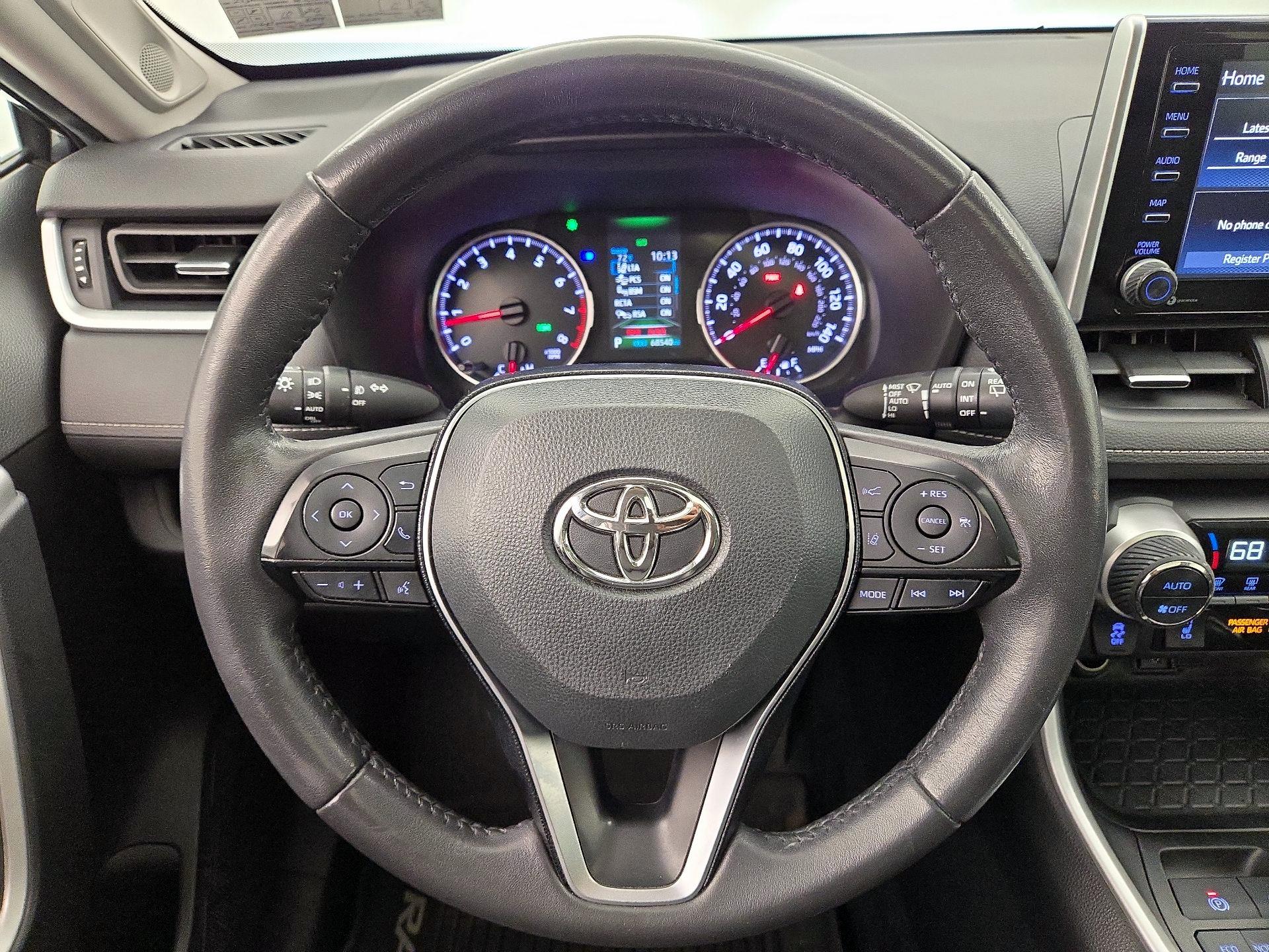 Thumbnail: 2020 Toyota RAV4 - 10