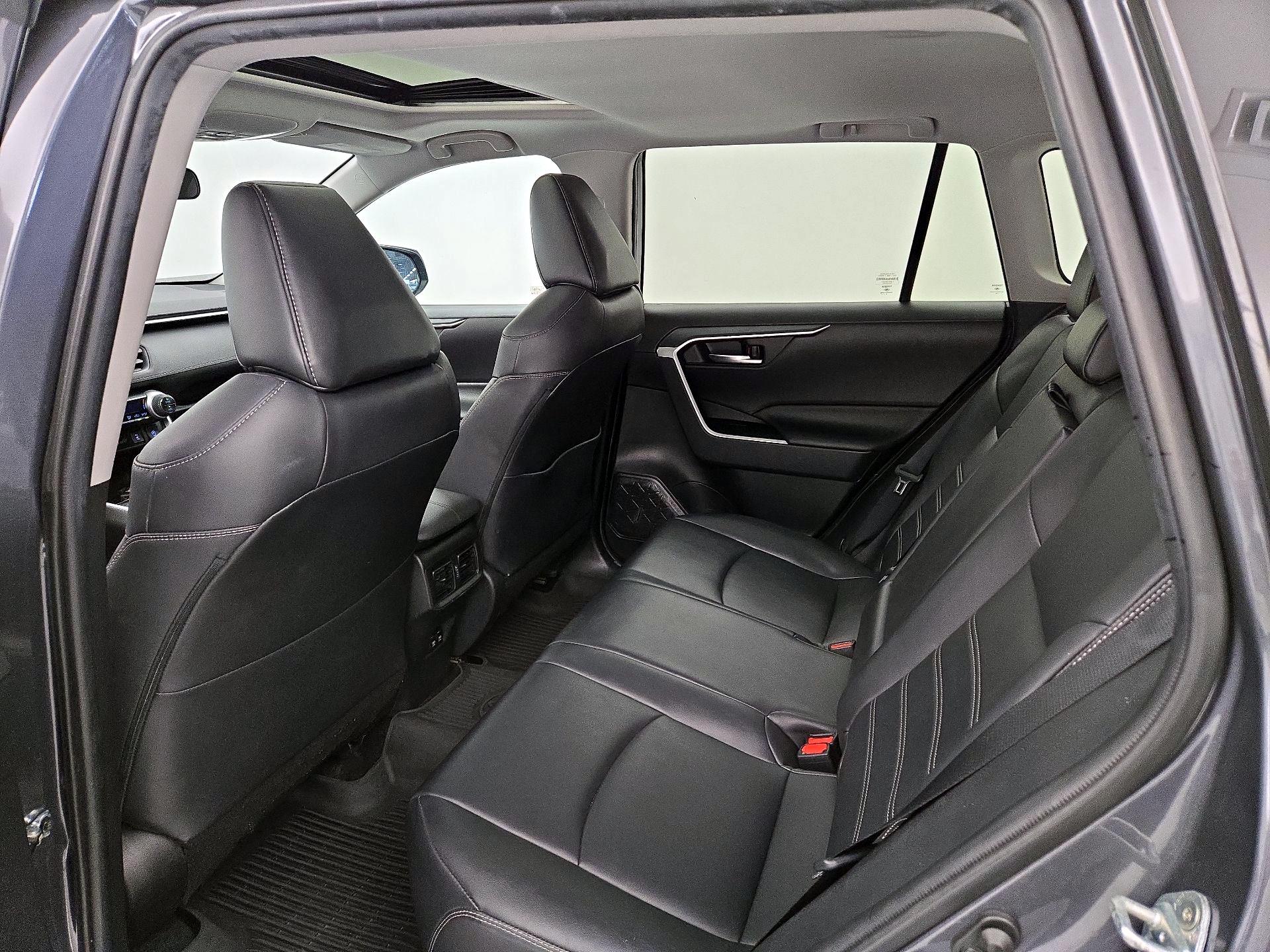 Thumbnail: 2020 Toyota RAV4 - 20