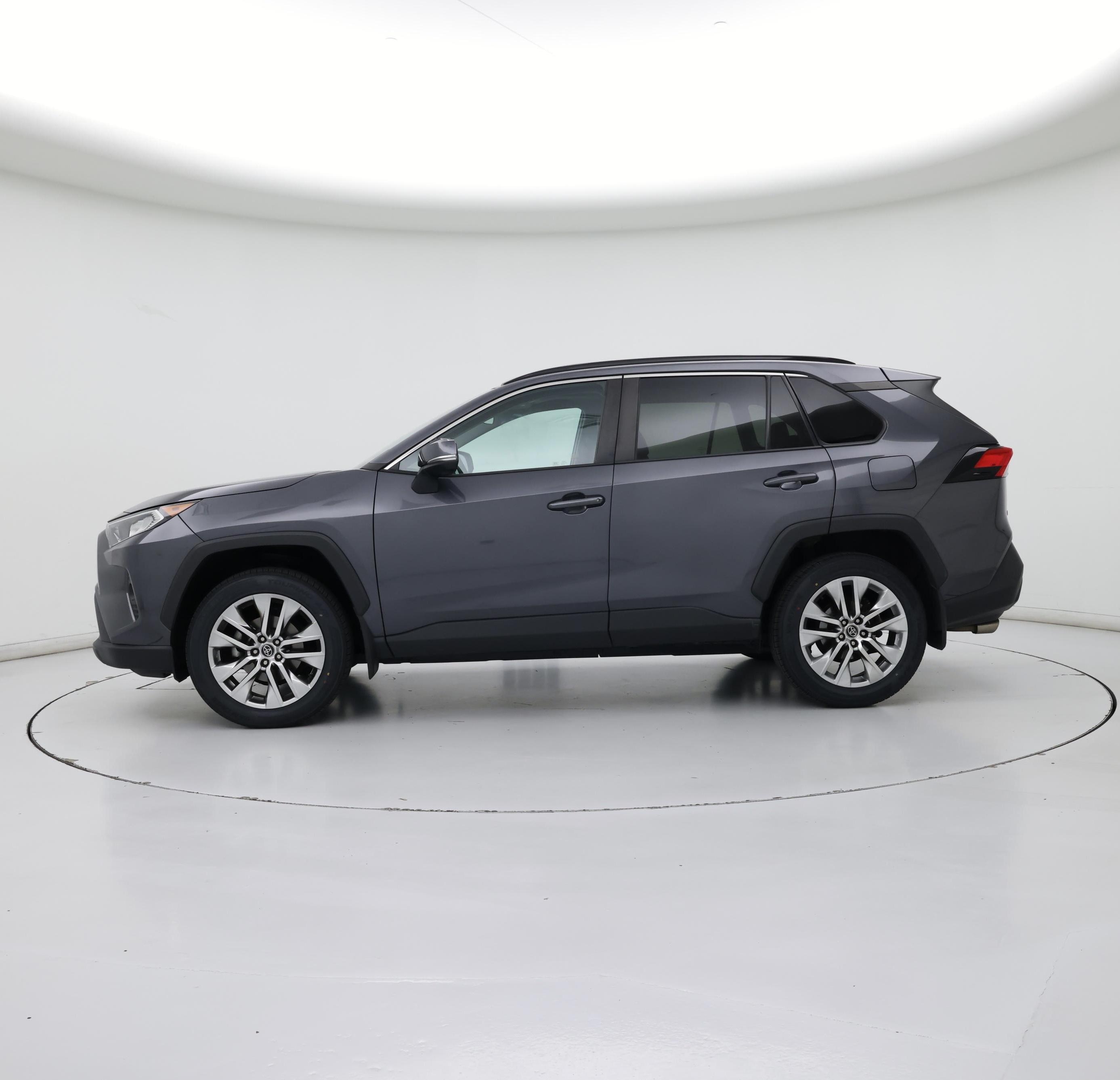 Thumbnail: 2020 Toyota RAV4 - 3