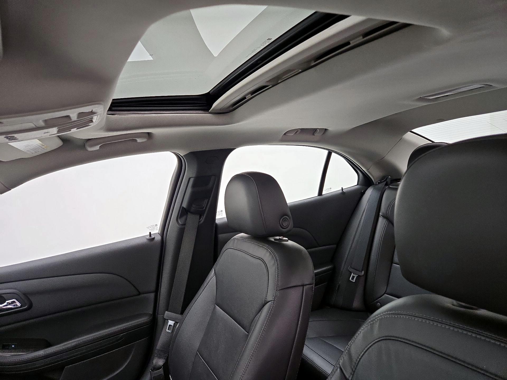 Thumbnail: 2015 Chevrolet Malibu - 18