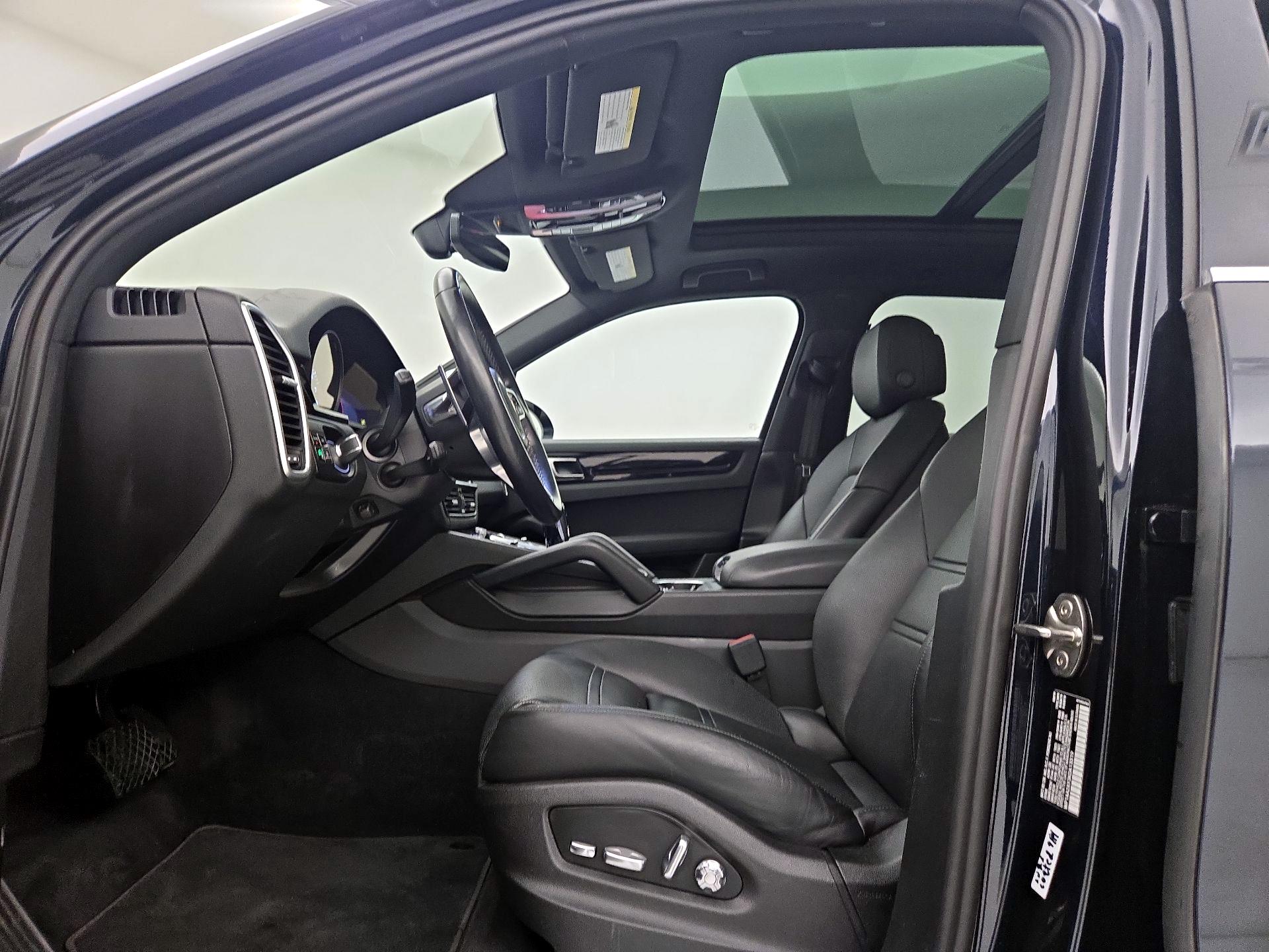 Thumbnail: 2019 Porsche Cayenne - 11