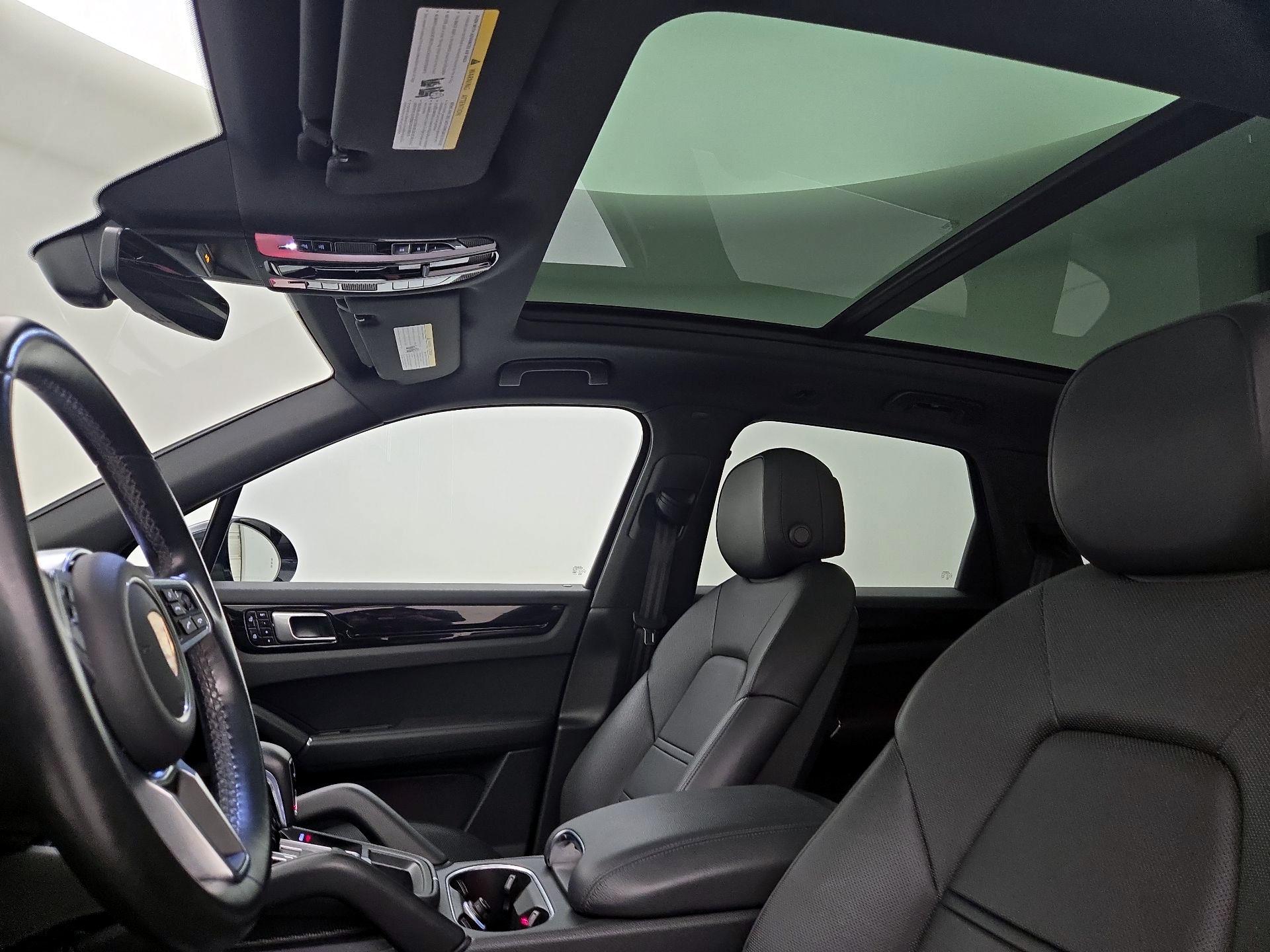 Thumbnail: 2019 Porsche Cayenne - 19