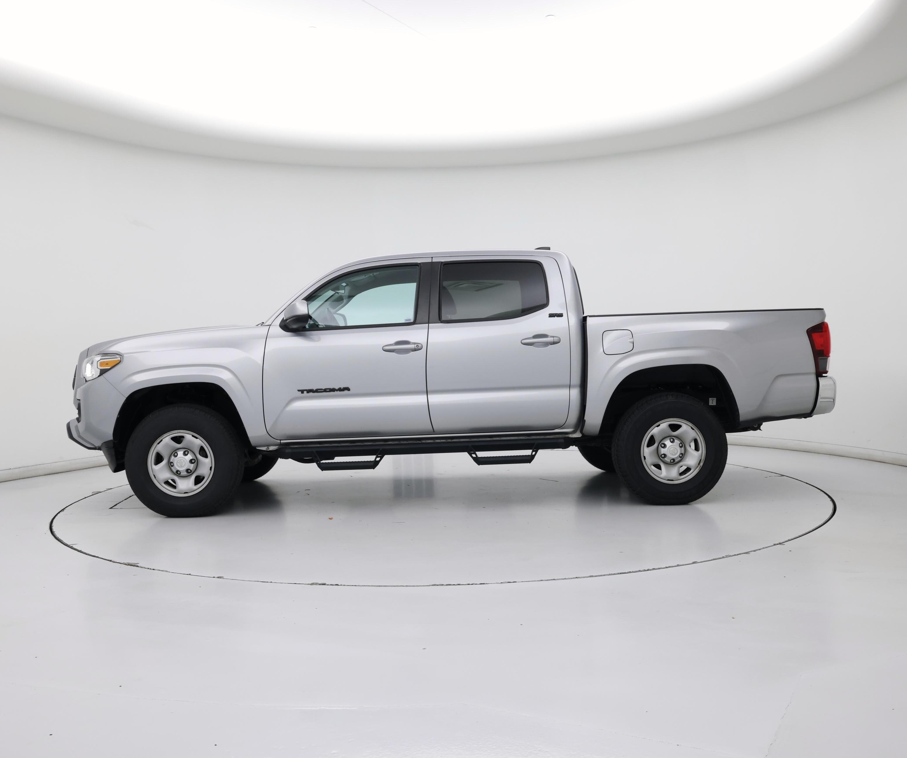 Thumbnail: 2020 Toyota Tacoma - 3