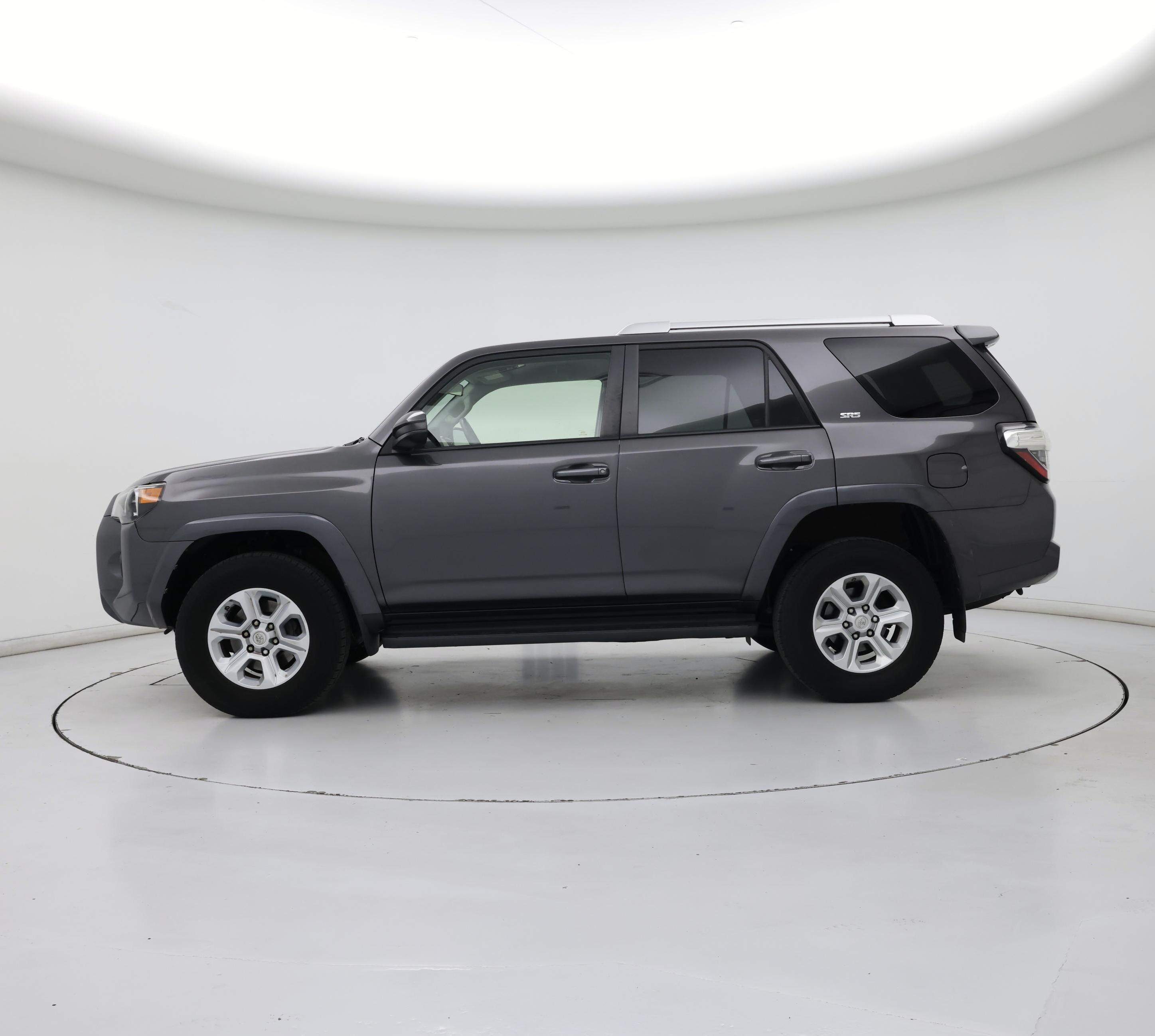 Thumbnail: 2017 Toyota 4Runner - 3