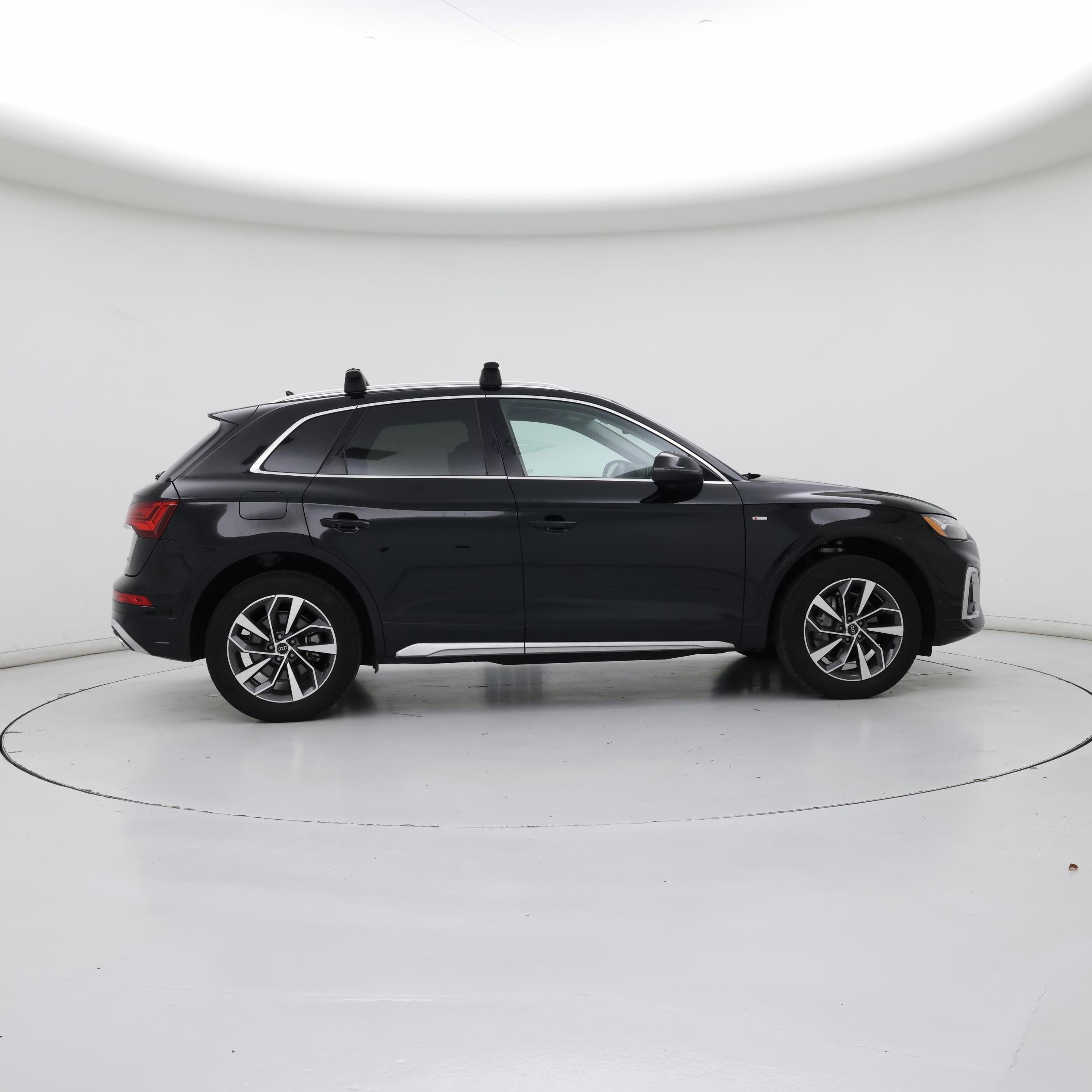 Thumbnail: 2023 Audi Q5 - 7