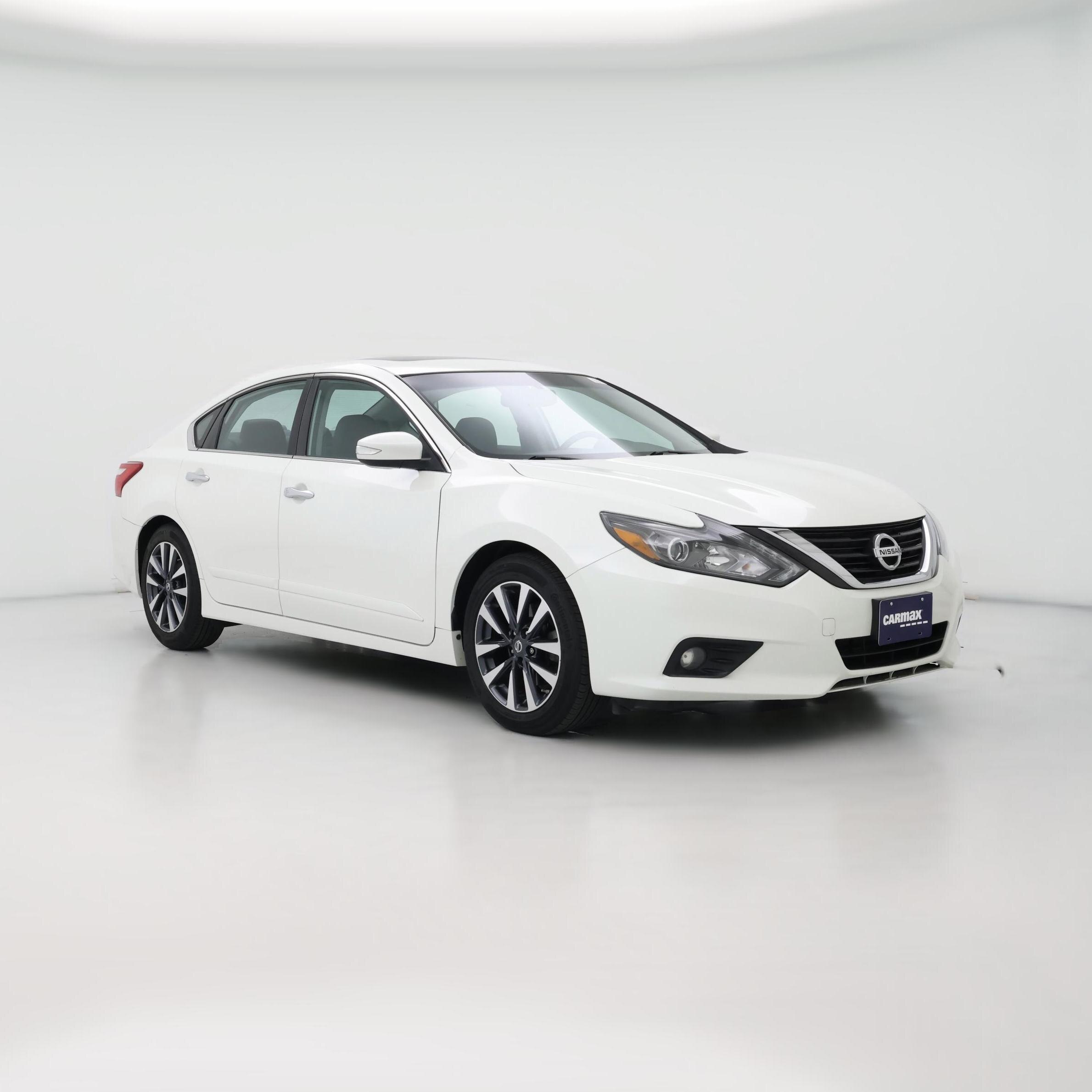 Thumbnail: 2017 Nissan Altima - 1