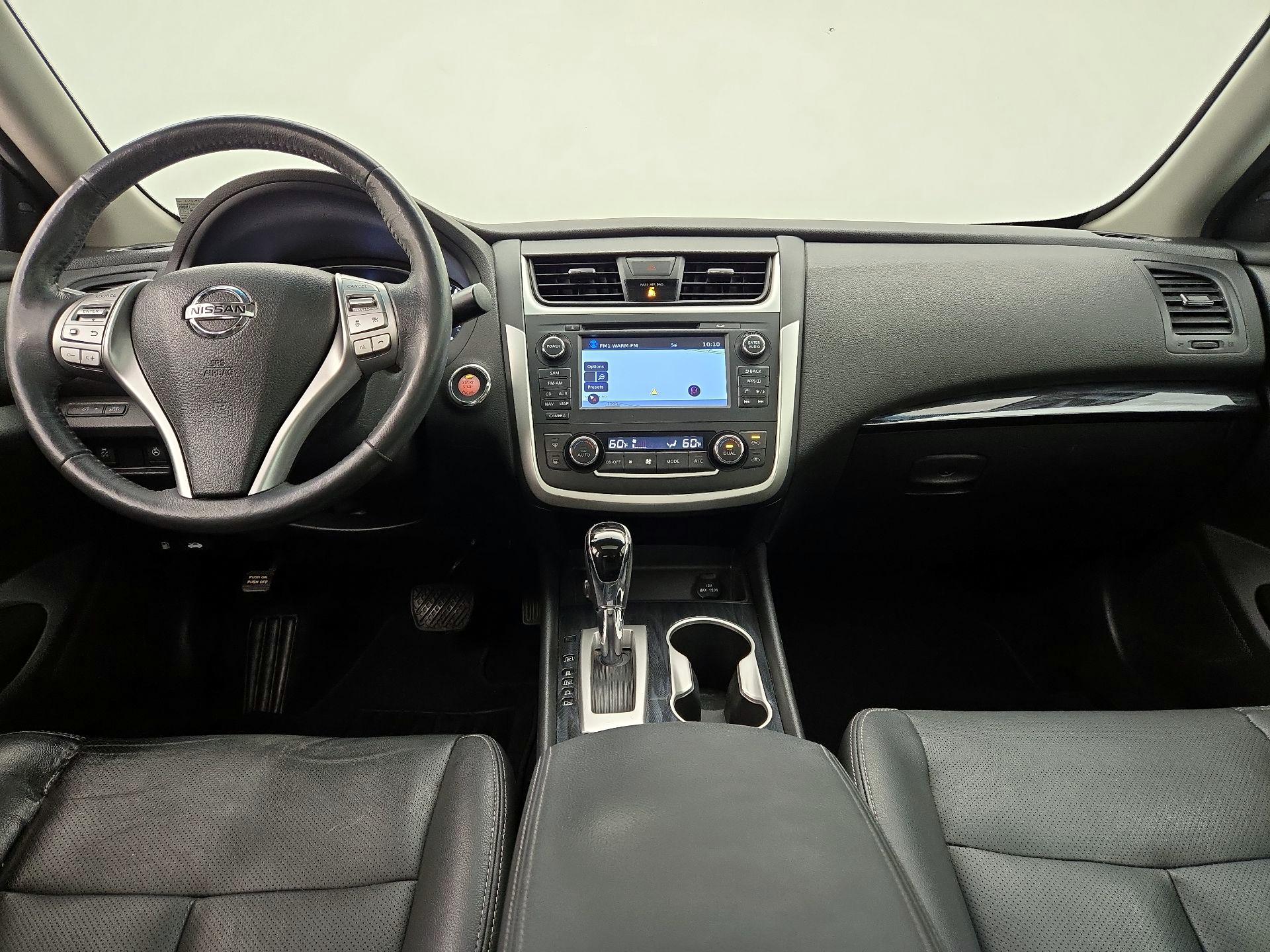 Thumbnail: 2017 Nissan Altima - 9