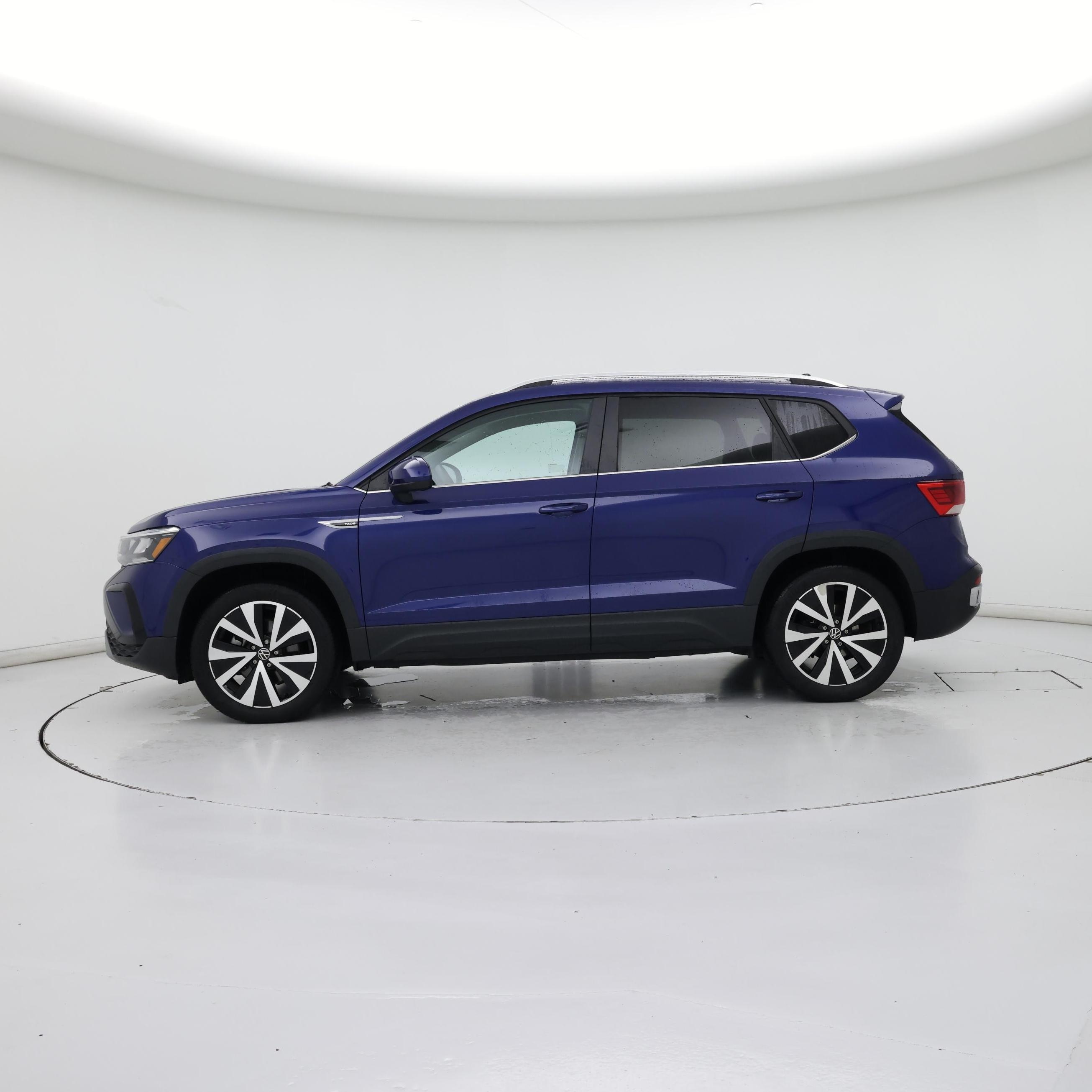 Thumbnail: 2022 Volkswagen Taos - 3