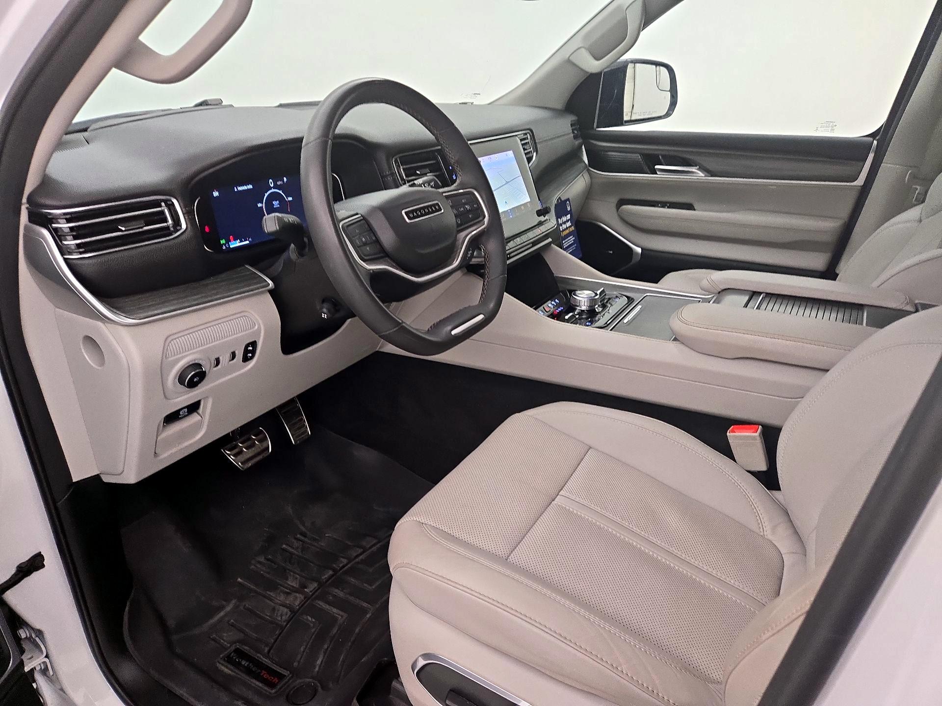 Thumbnail: 2023 Jeep Wagoneer - 11