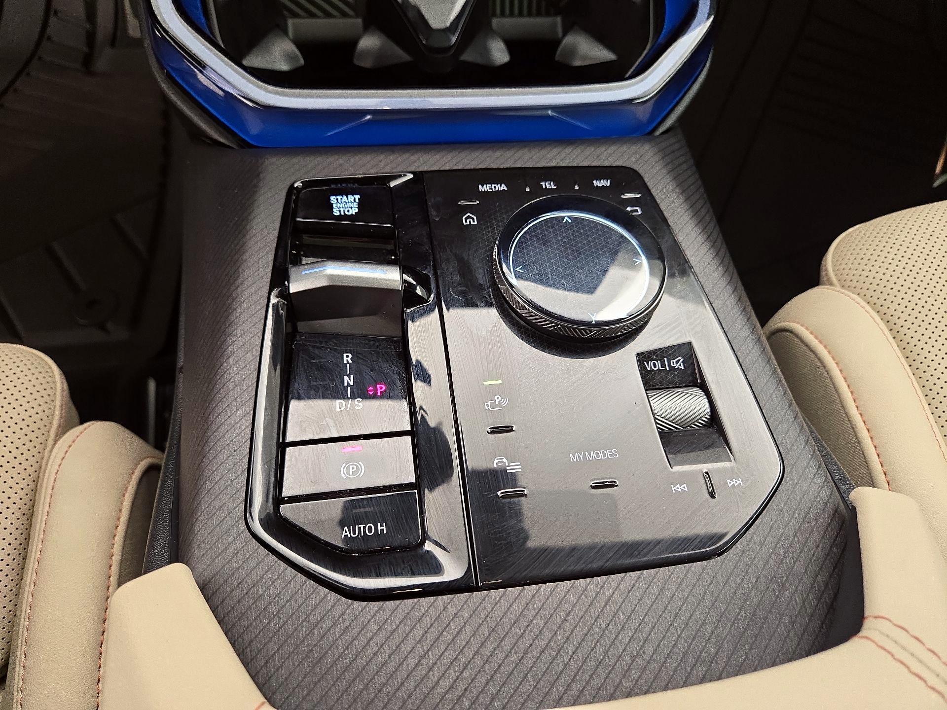 Thumbnail: 2025 BMW X3 - 16