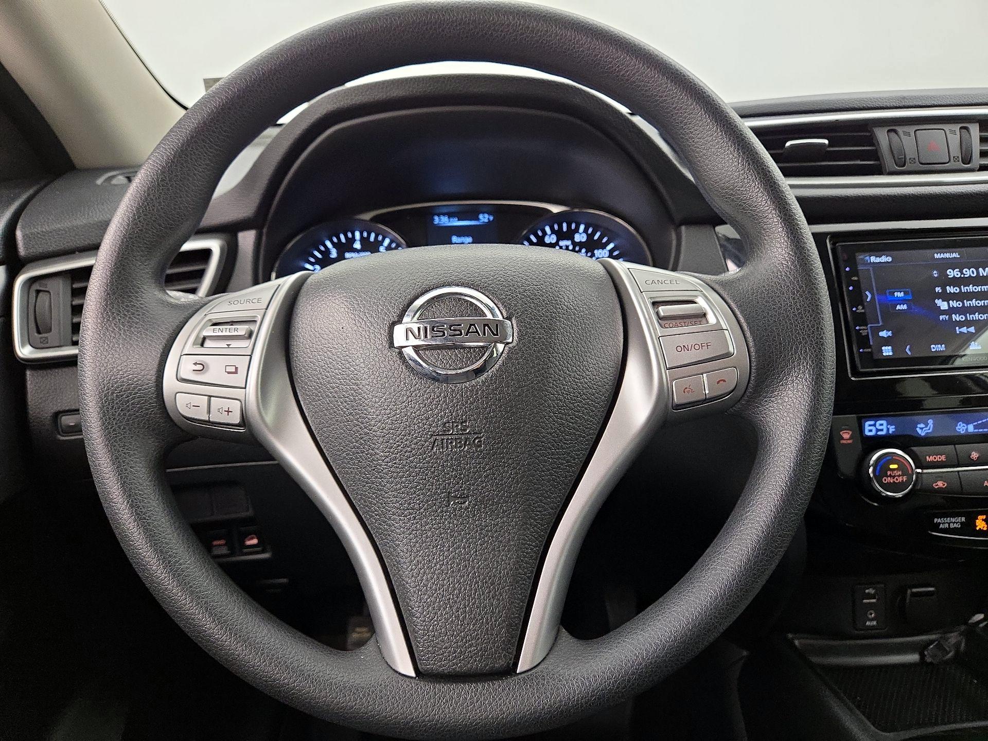 Thumbnail: 2016 Nissan Rogue - 10