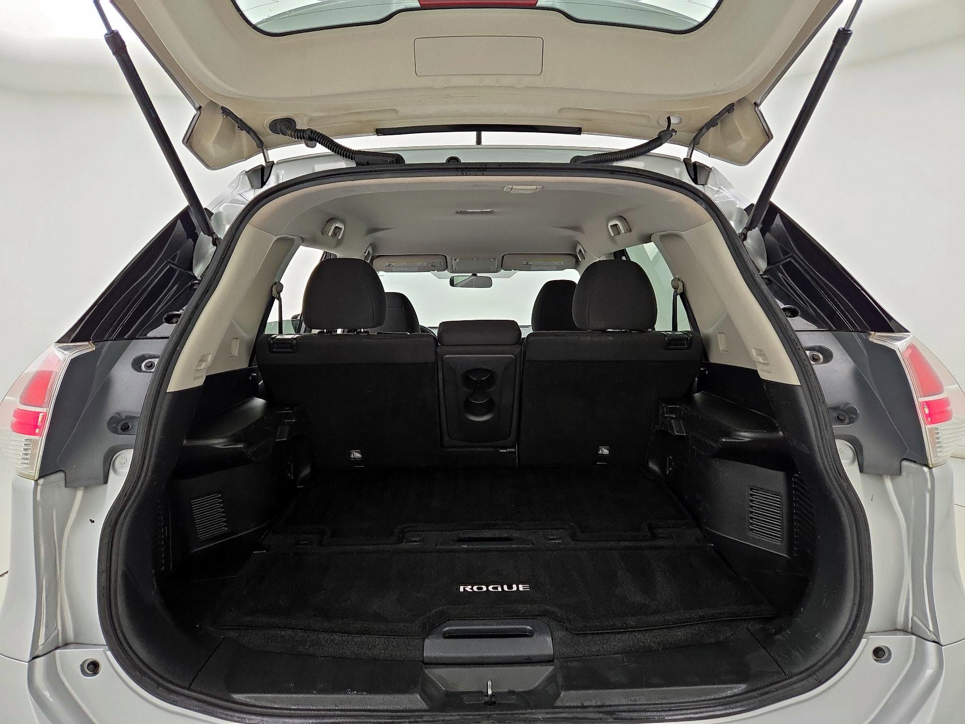 Thumbnail: 2016 Nissan Rogue - 19