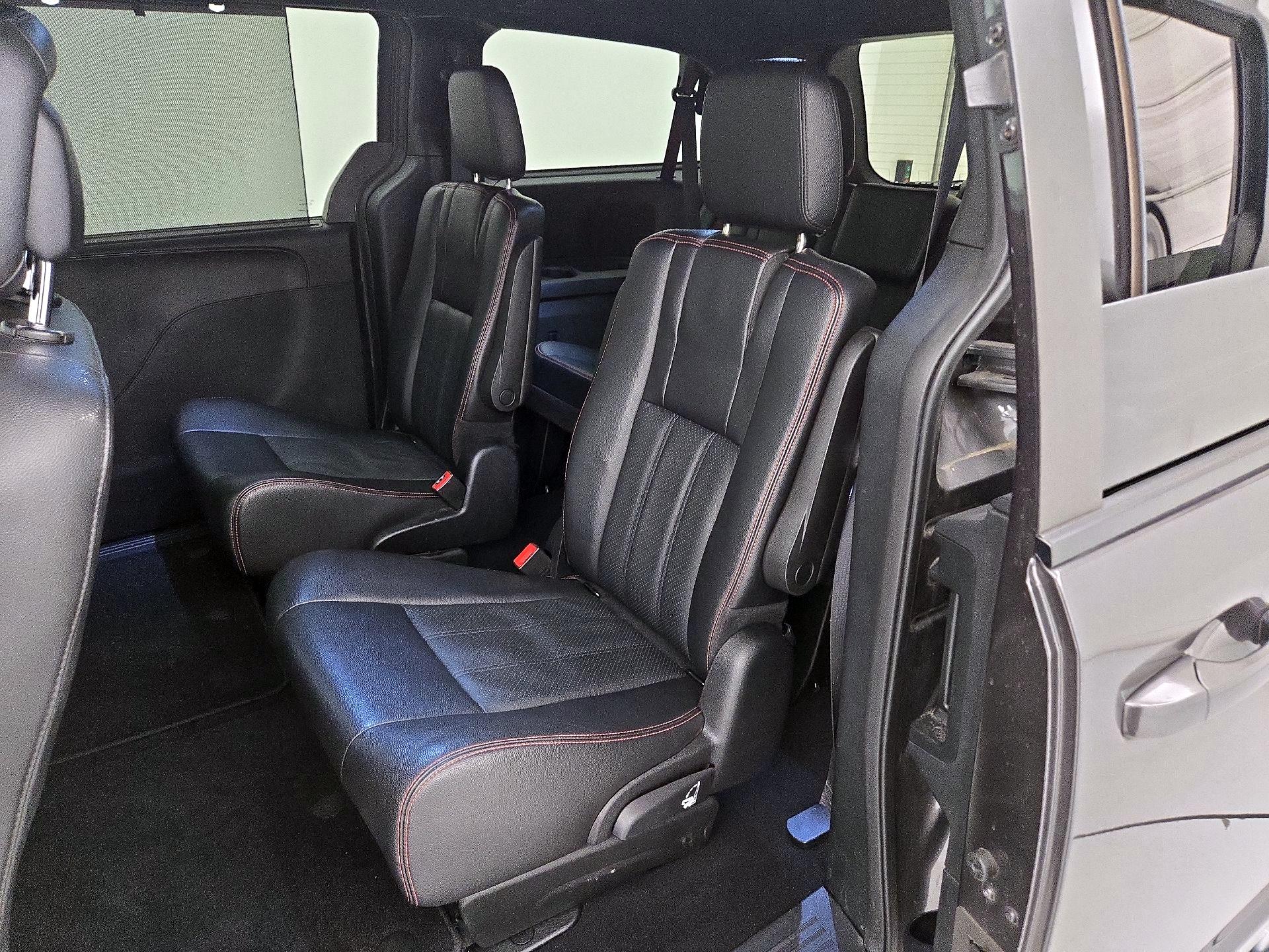 Thumbnail: 2019 Dodge Grand Caravan - 19