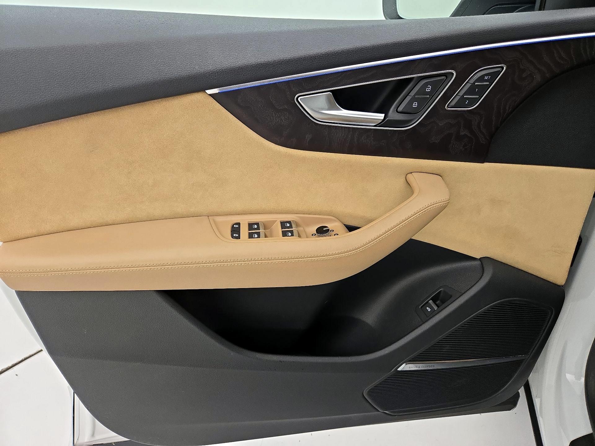 Thumbnail: 2019 Audi Q8 - 12