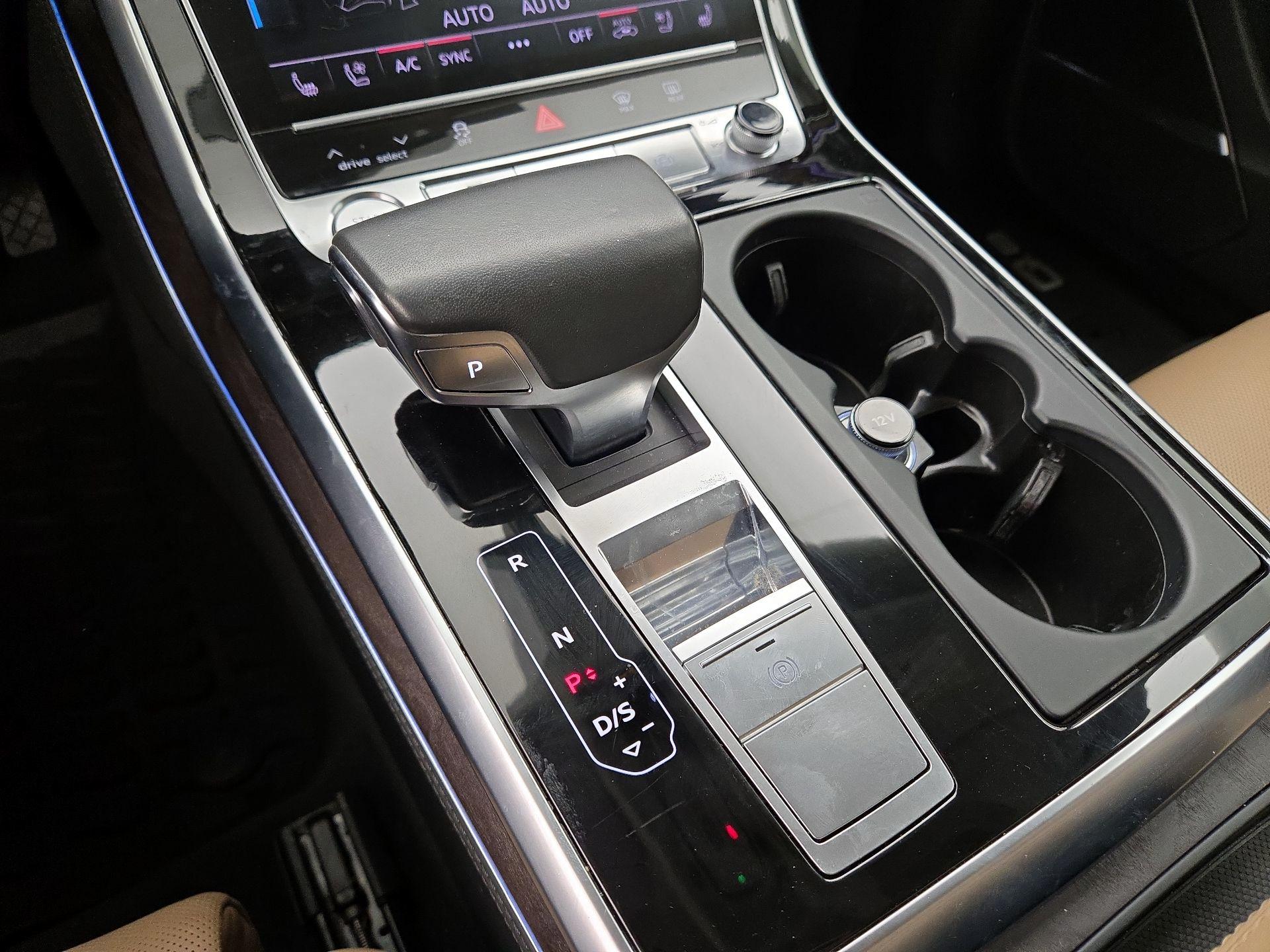 Thumbnail: 2019 Audi Q8 - 18