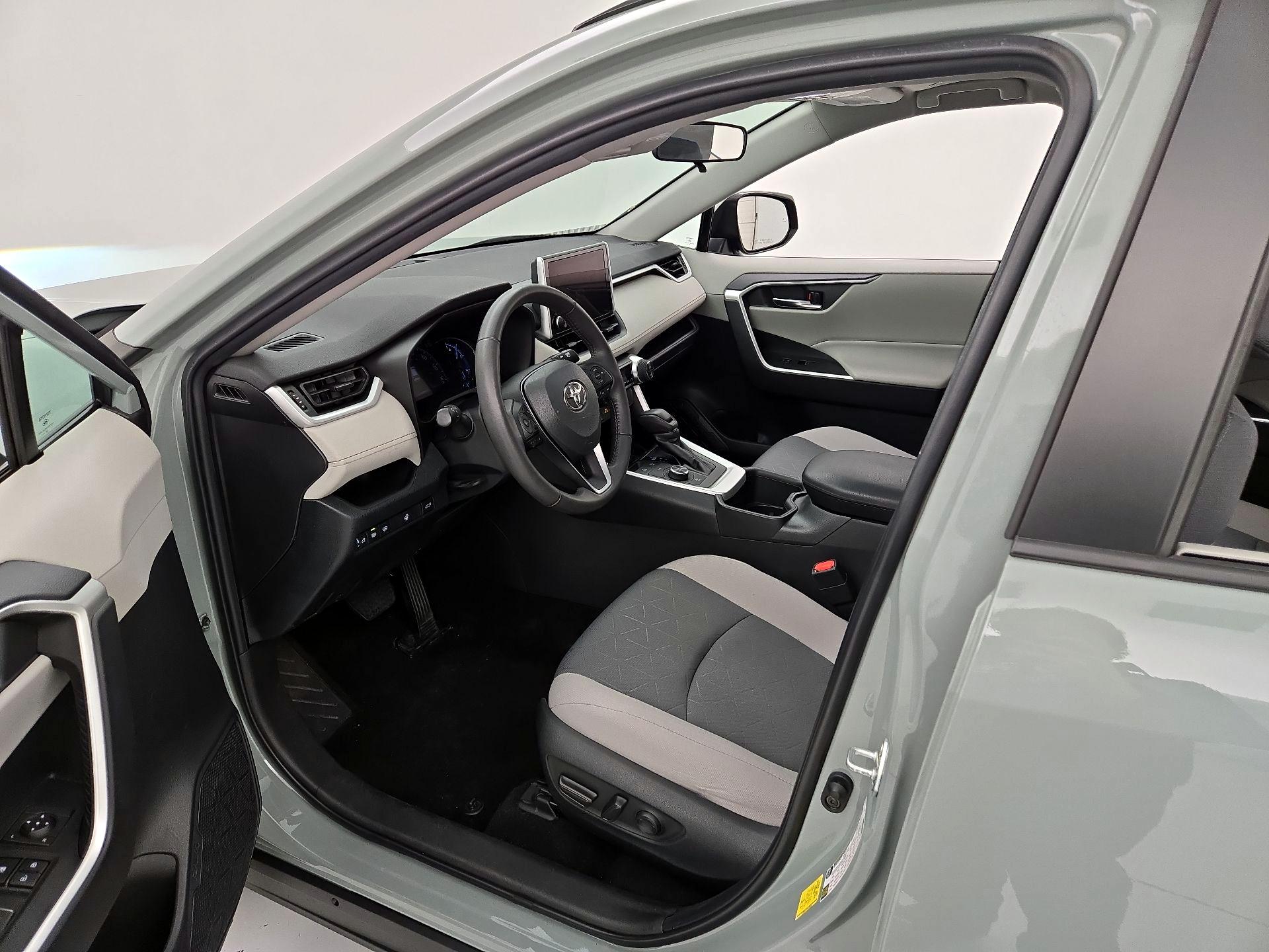 Thumbnail: 2023 Toyota RAV4 - 11