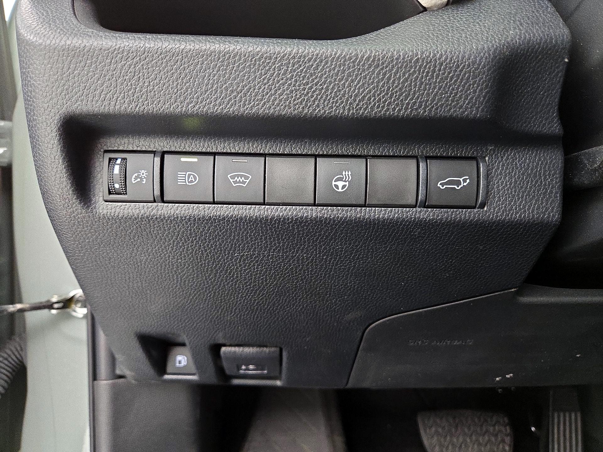 Thumbnail: 2023 Toyota RAV4 - 13