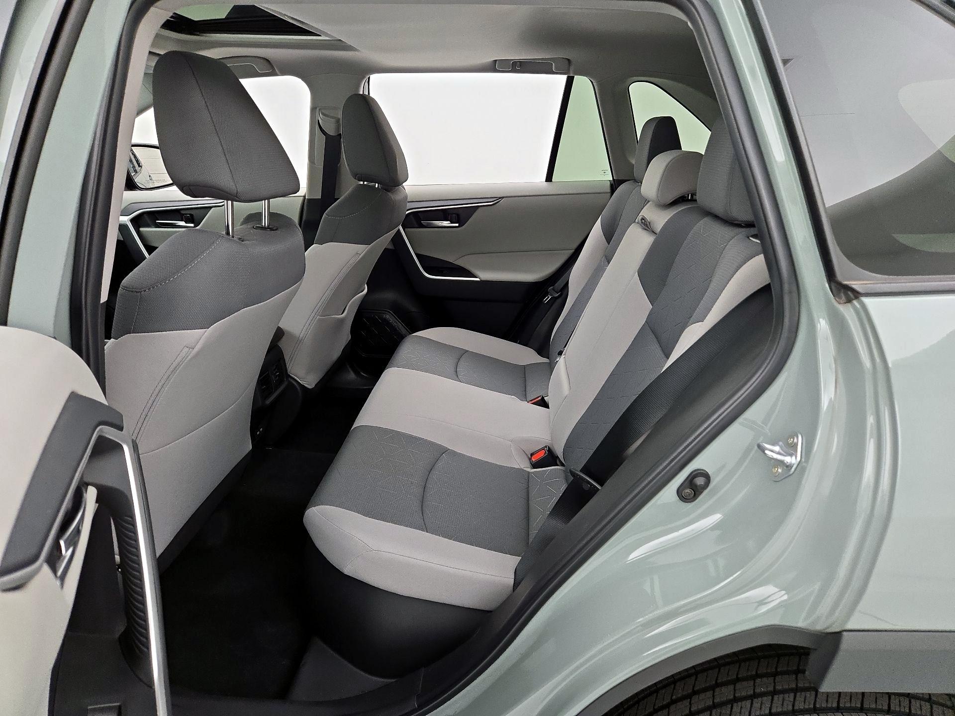 Thumbnail: 2023 Toyota RAV4 - 20