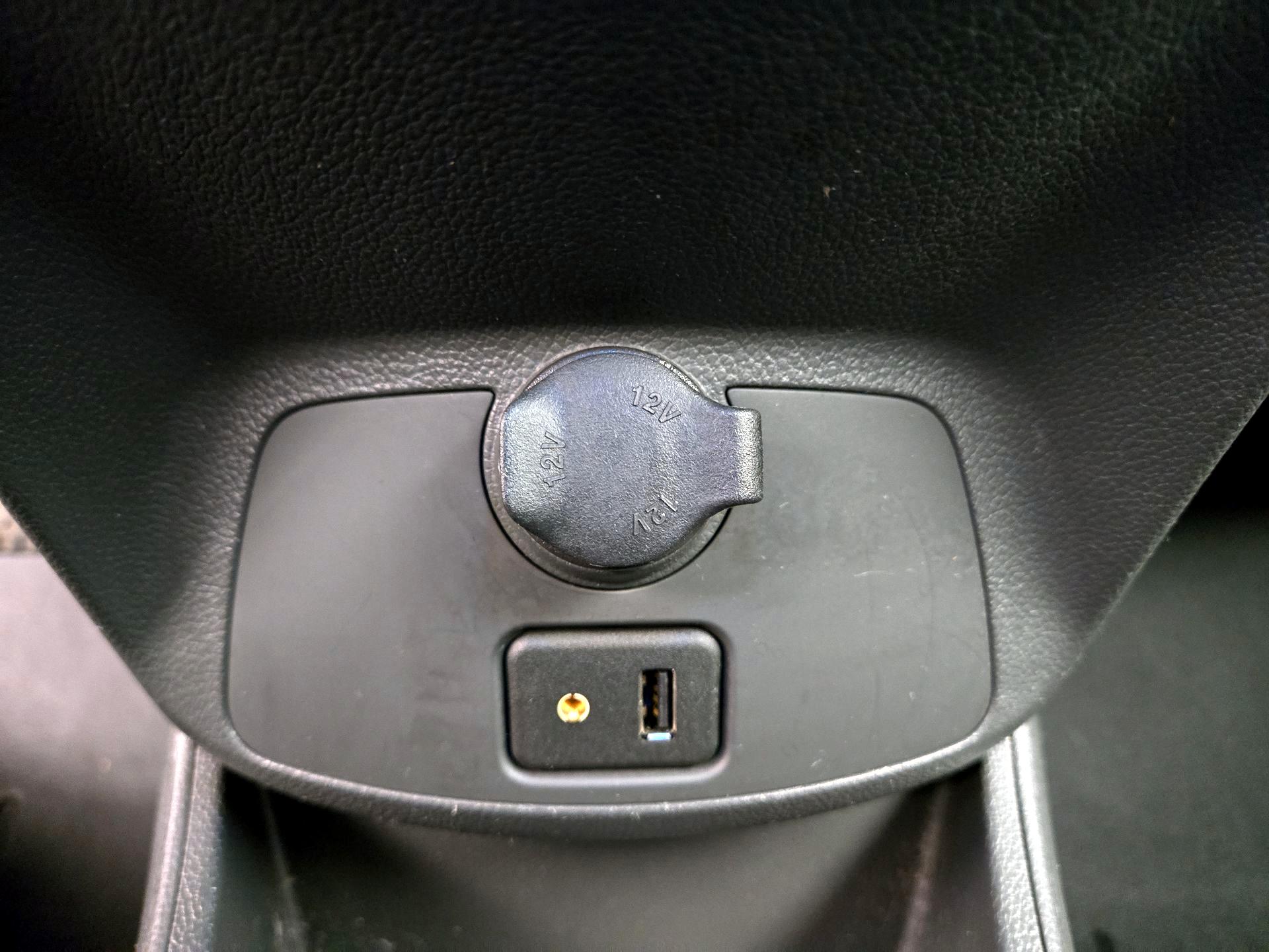 Thumbnail: 2015 Chevrolet Spark - 17