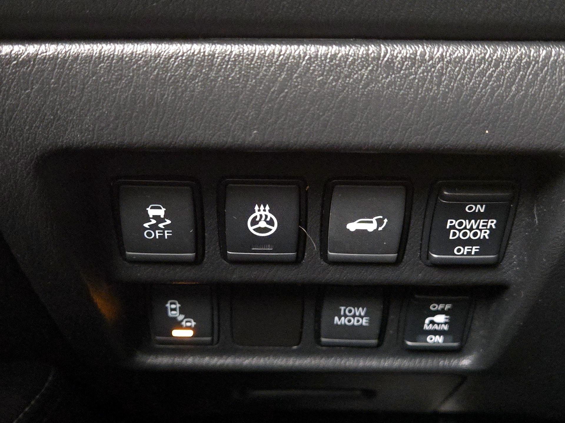 Thumbnail: 2017 Nissan Pathfinder - 13