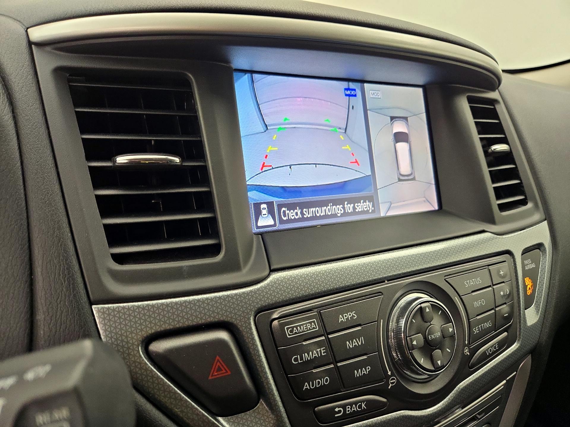 Thumbnail: 2017 Nissan Pathfinder - 14