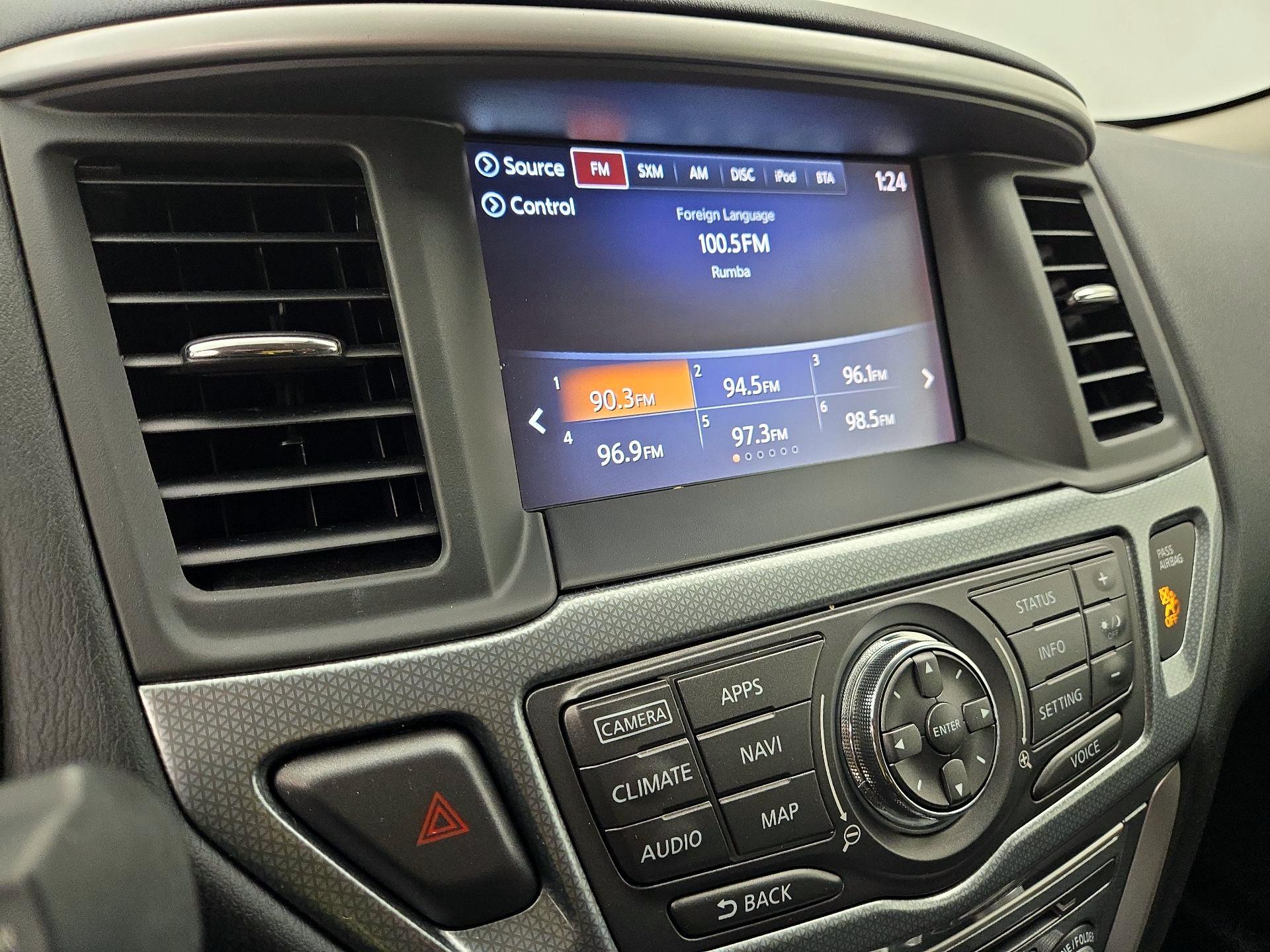 Thumbnail: 2017 Nissan Pathfinder - 15