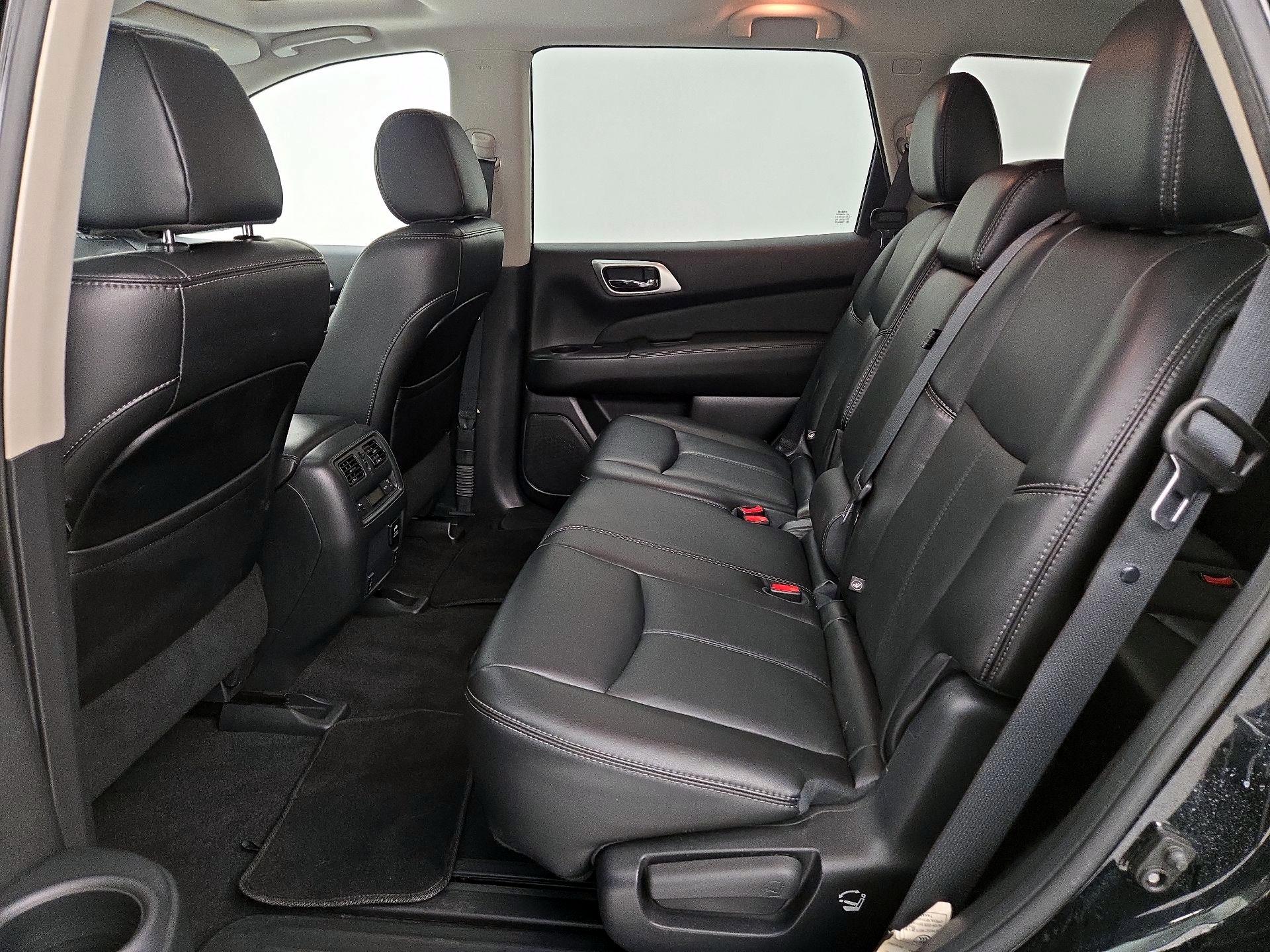 Thumbnail: 2017 Nissan Pathfinder - 19