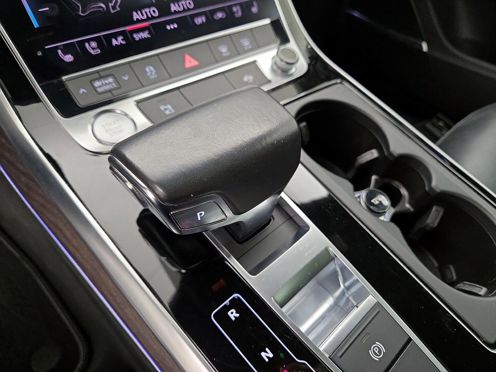 Thumbnail: 2019 Audi Q8 - 18
