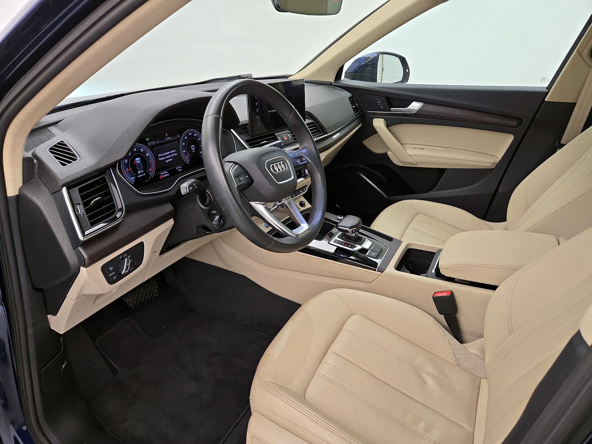 Thumbnail: 2022 Audi Q5 - 11