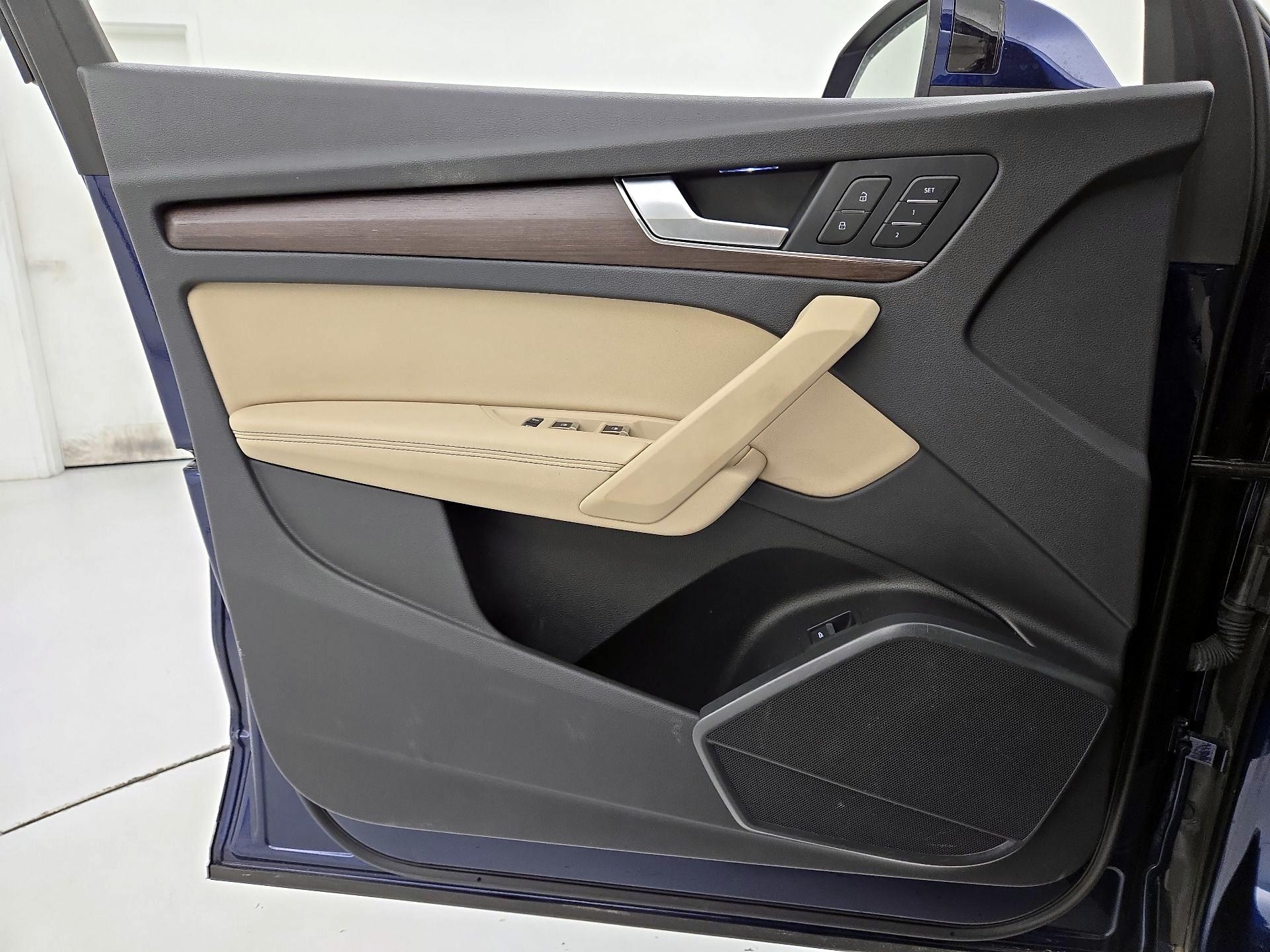 Thumbnail: 2022 Audi Q5 - 12