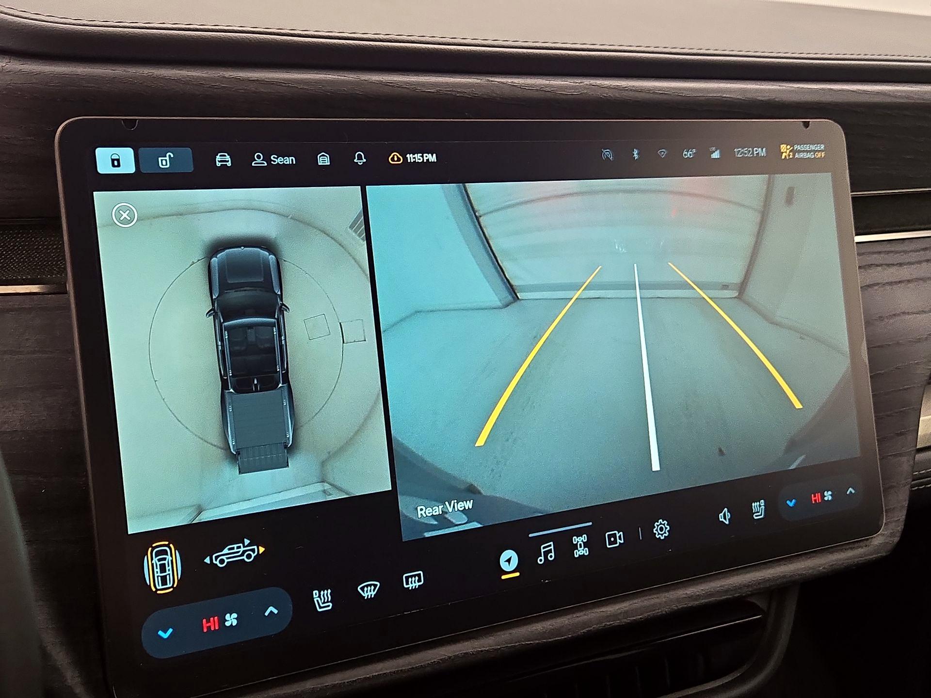 Thumbnail: 2022 Rivian R1T - 14