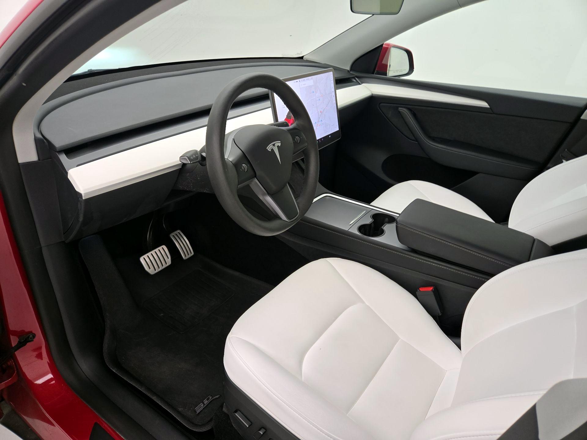 Thumbnail: 2023 Tesla Model Y - 11