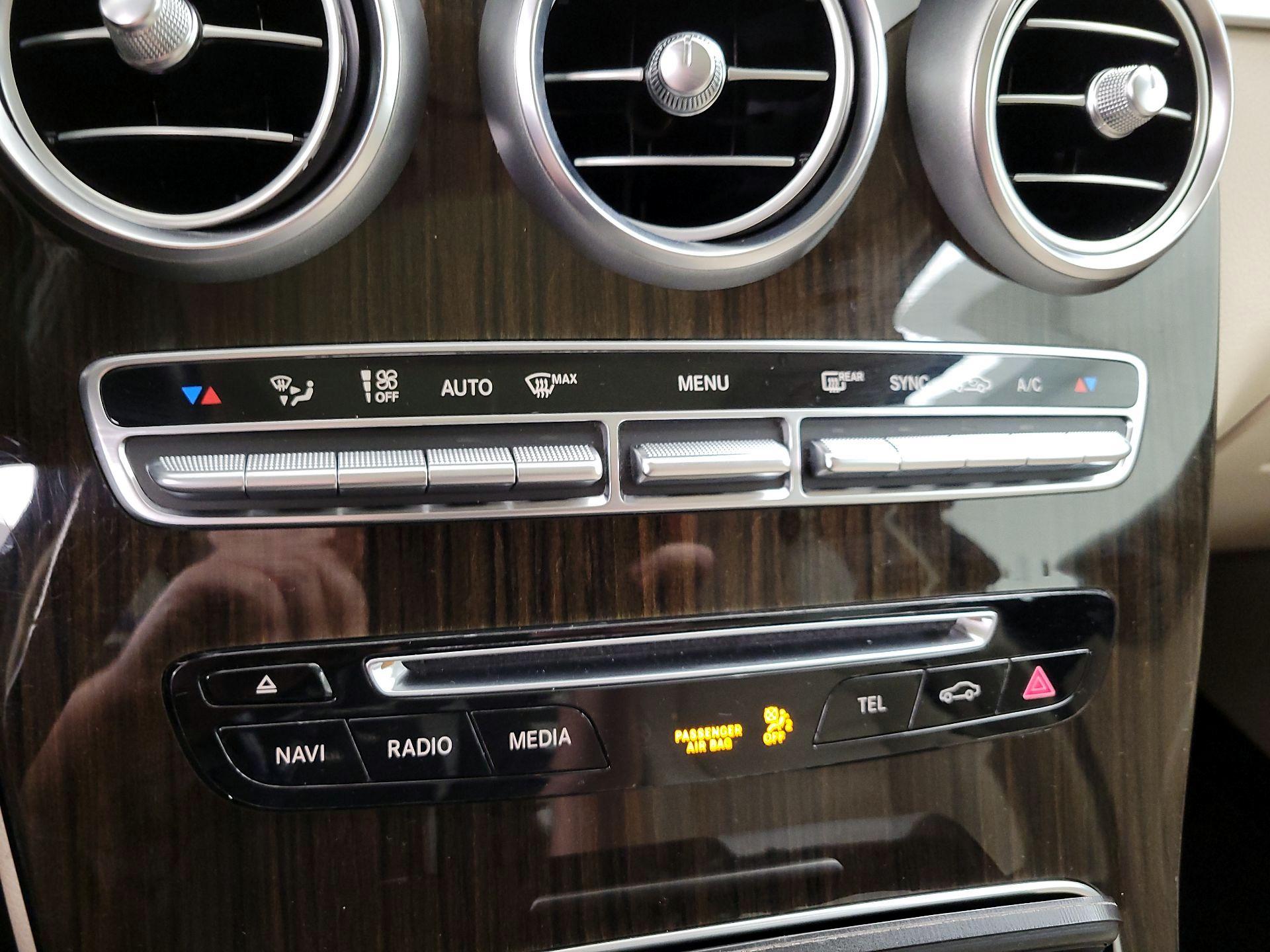 Thumbnail: 2019 Mercedes-Benz GLC - 16