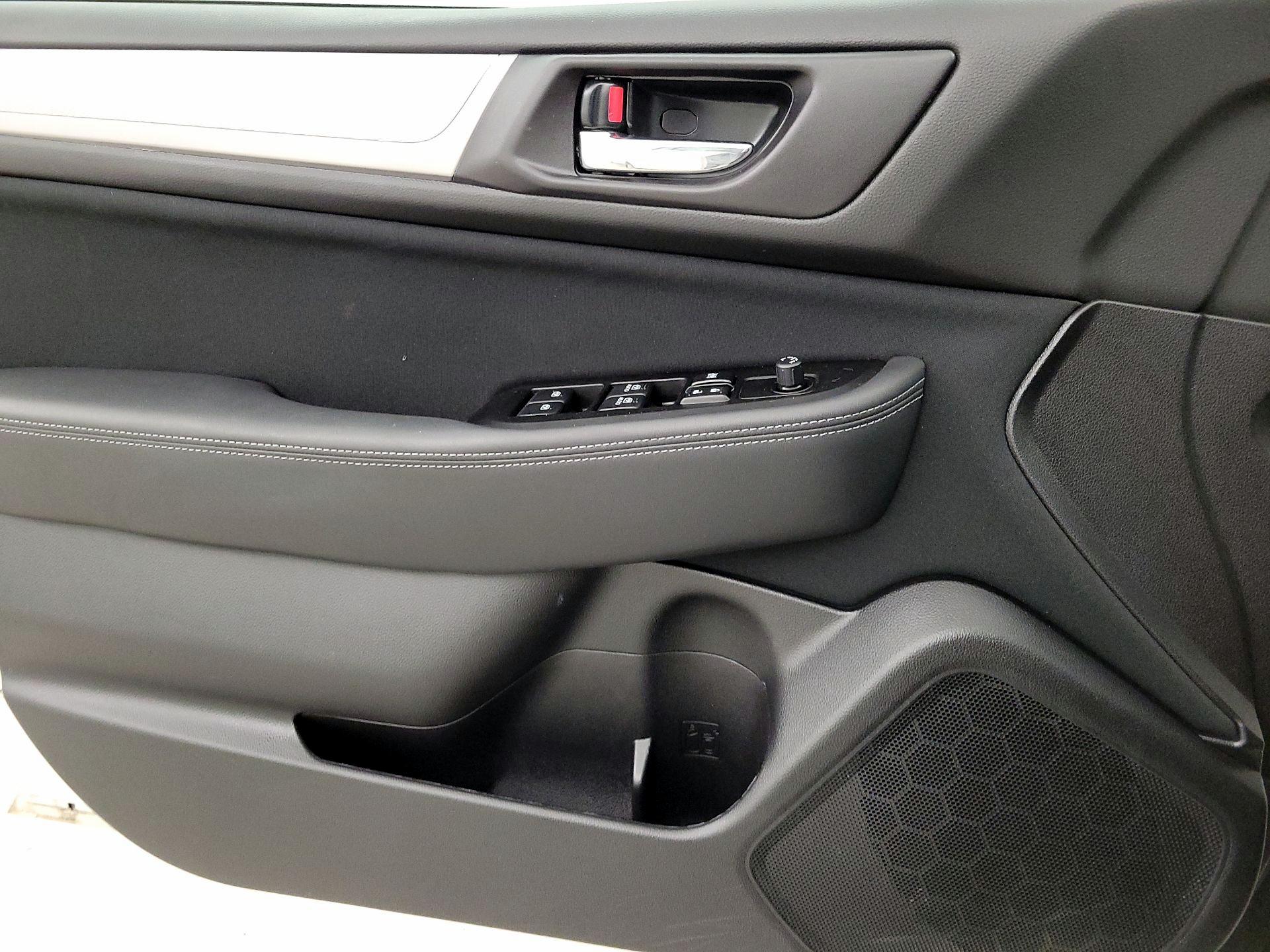 Thumbnail: 2016 Subaru Legacy - 12