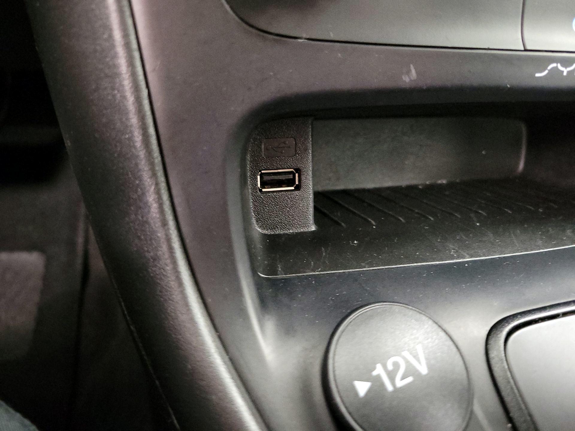 Thumbnail: 2018 Ford Focus - 18