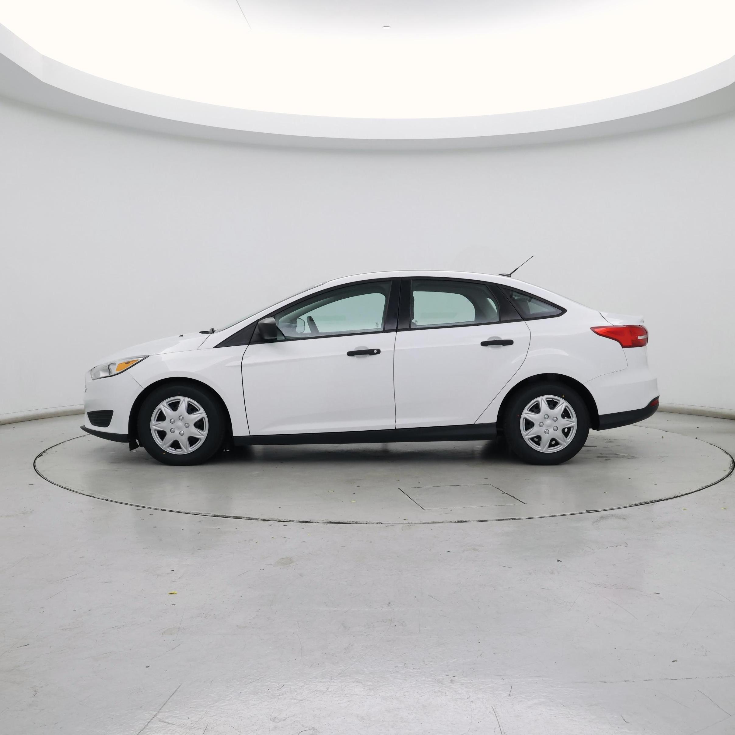 Thumbnail: 2018 Ford Focus - 3