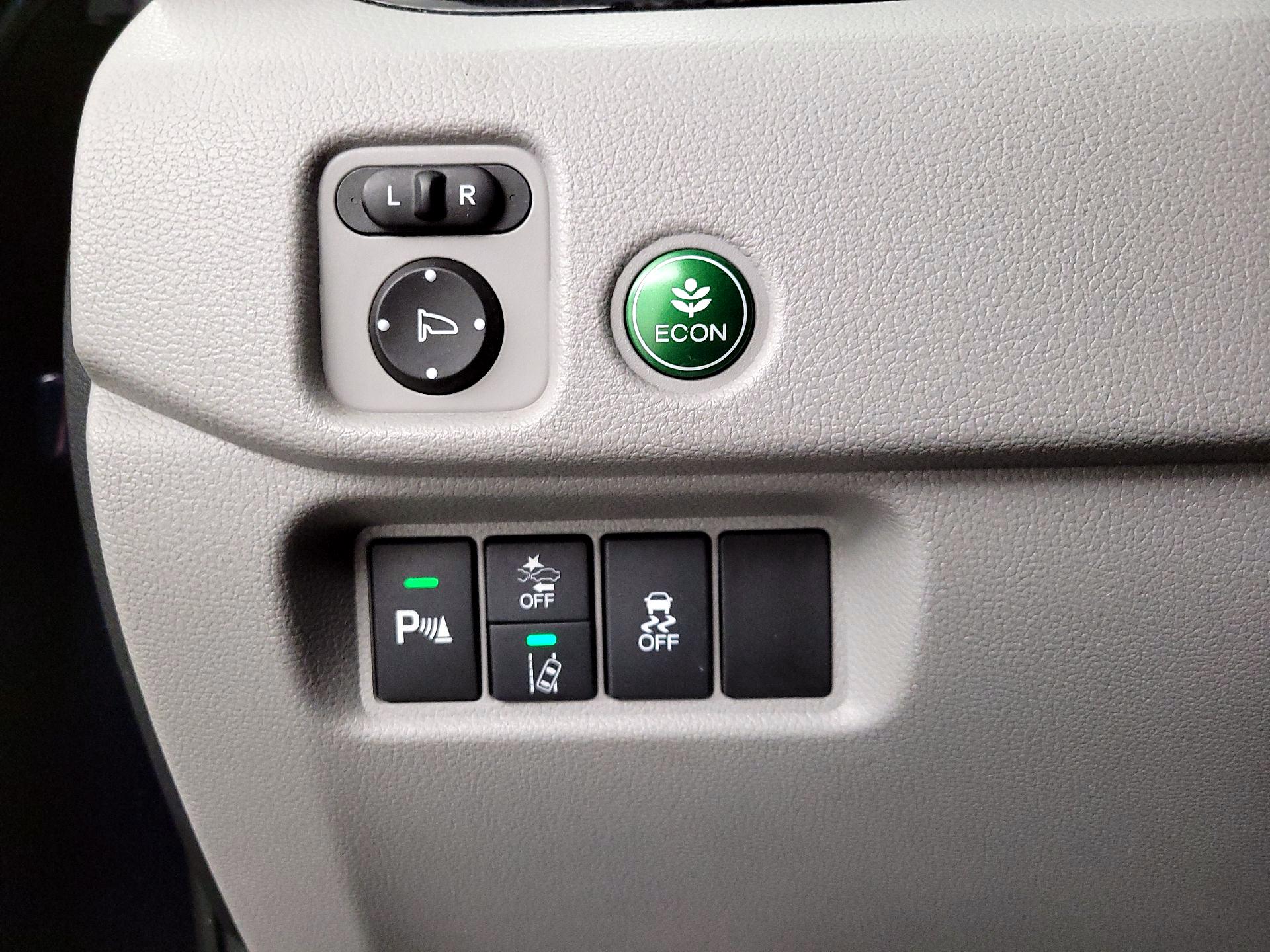 Thumbnail: 2019 Honda Pilot - 13