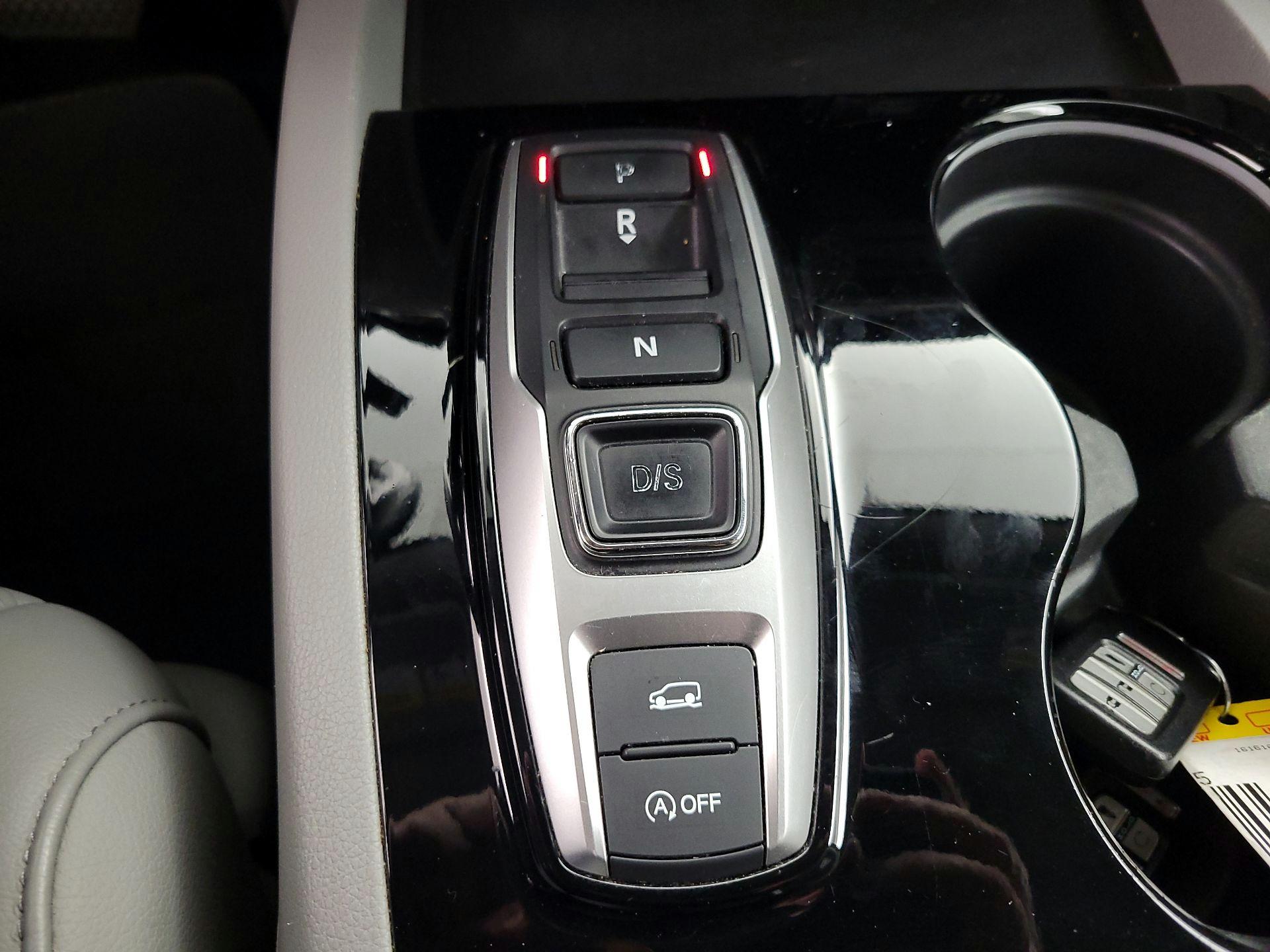 Thumbnail: 2019 Honda Pilot - 17