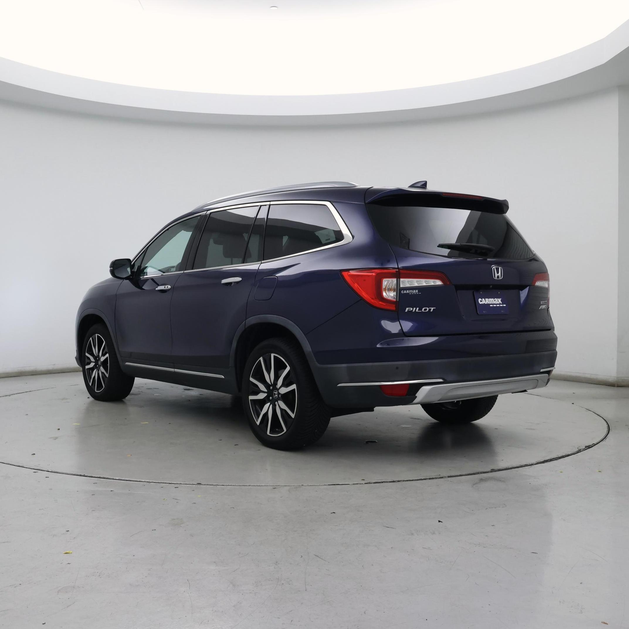Thumbnail: 2019 Honda Pilot - 2