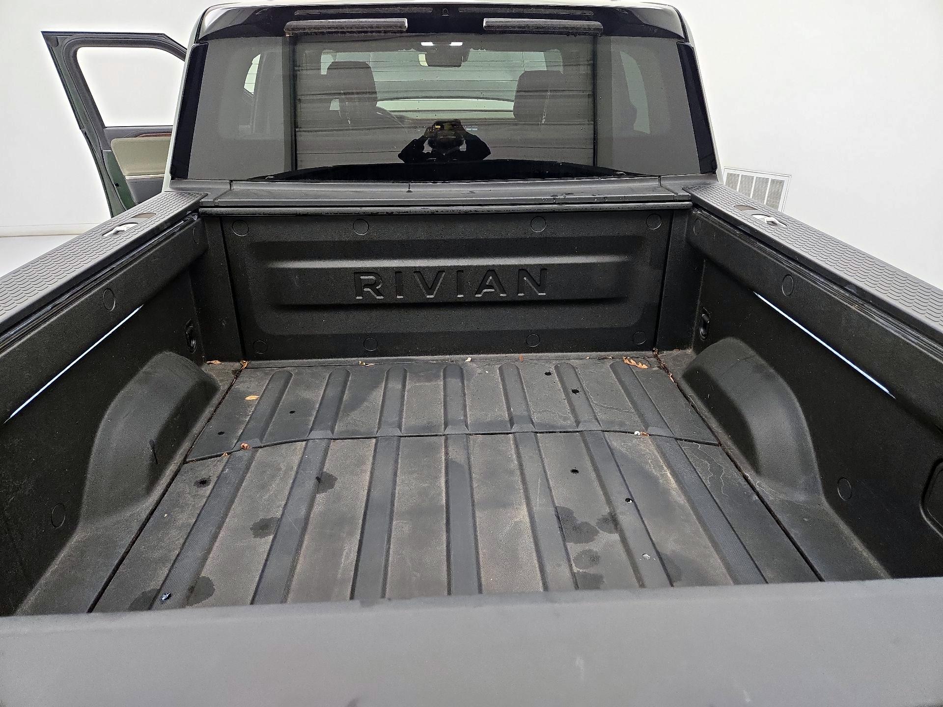 Thumbnail: 2022 Rivian R1T - 18