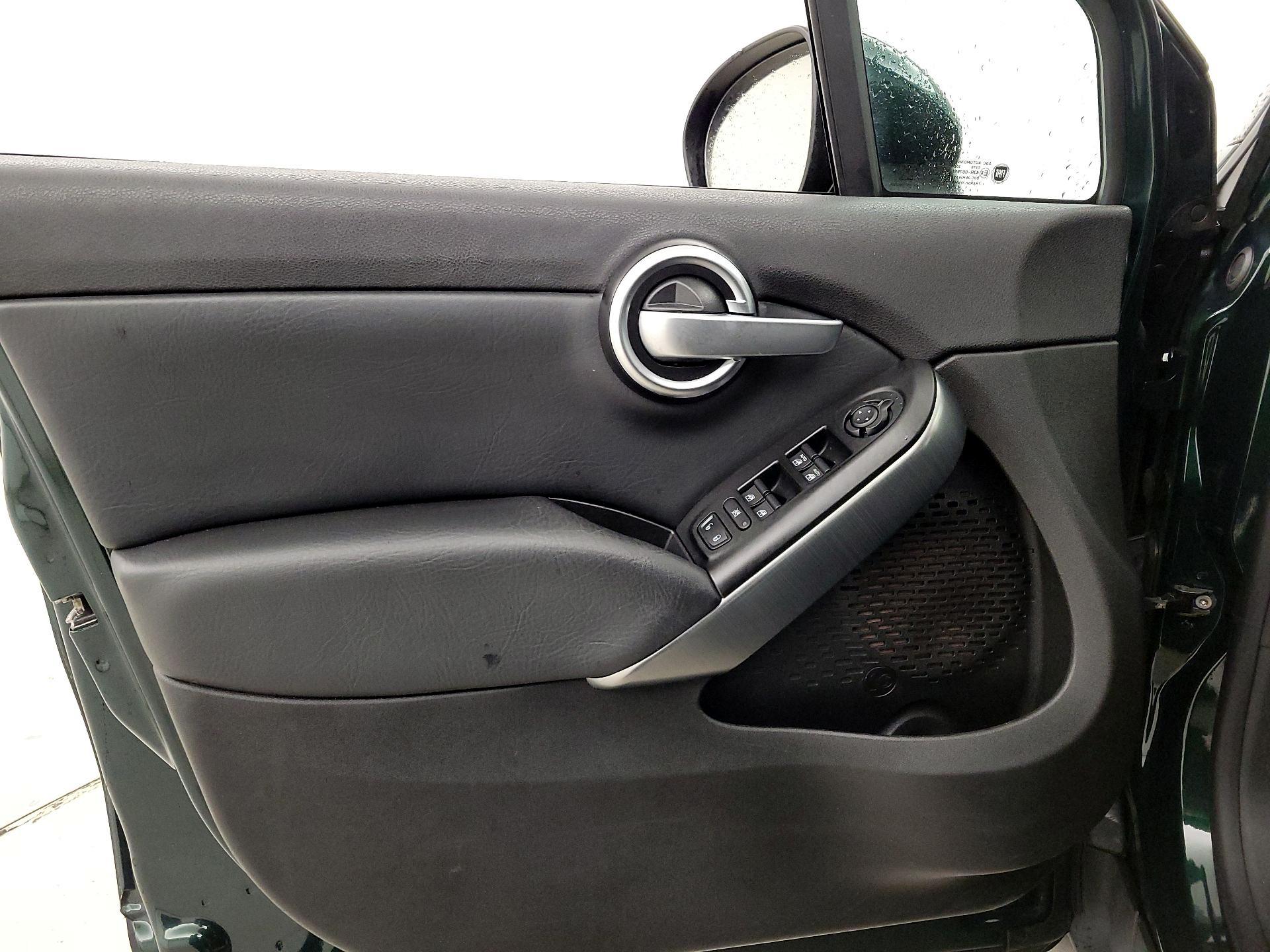 Thumbnail: 2016 Fiat 500X - 12